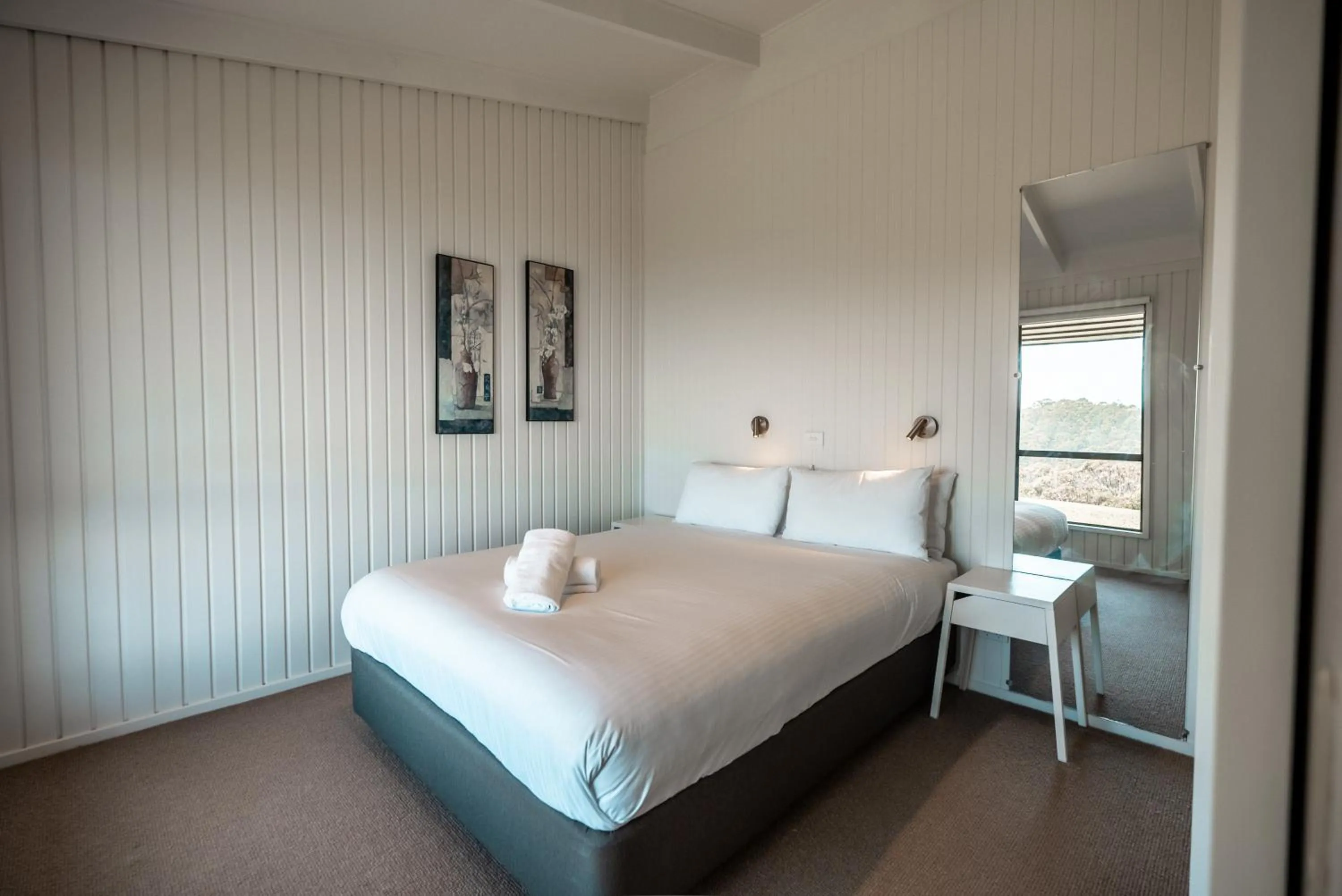 Bed in Beacon Point Ocean View Villas