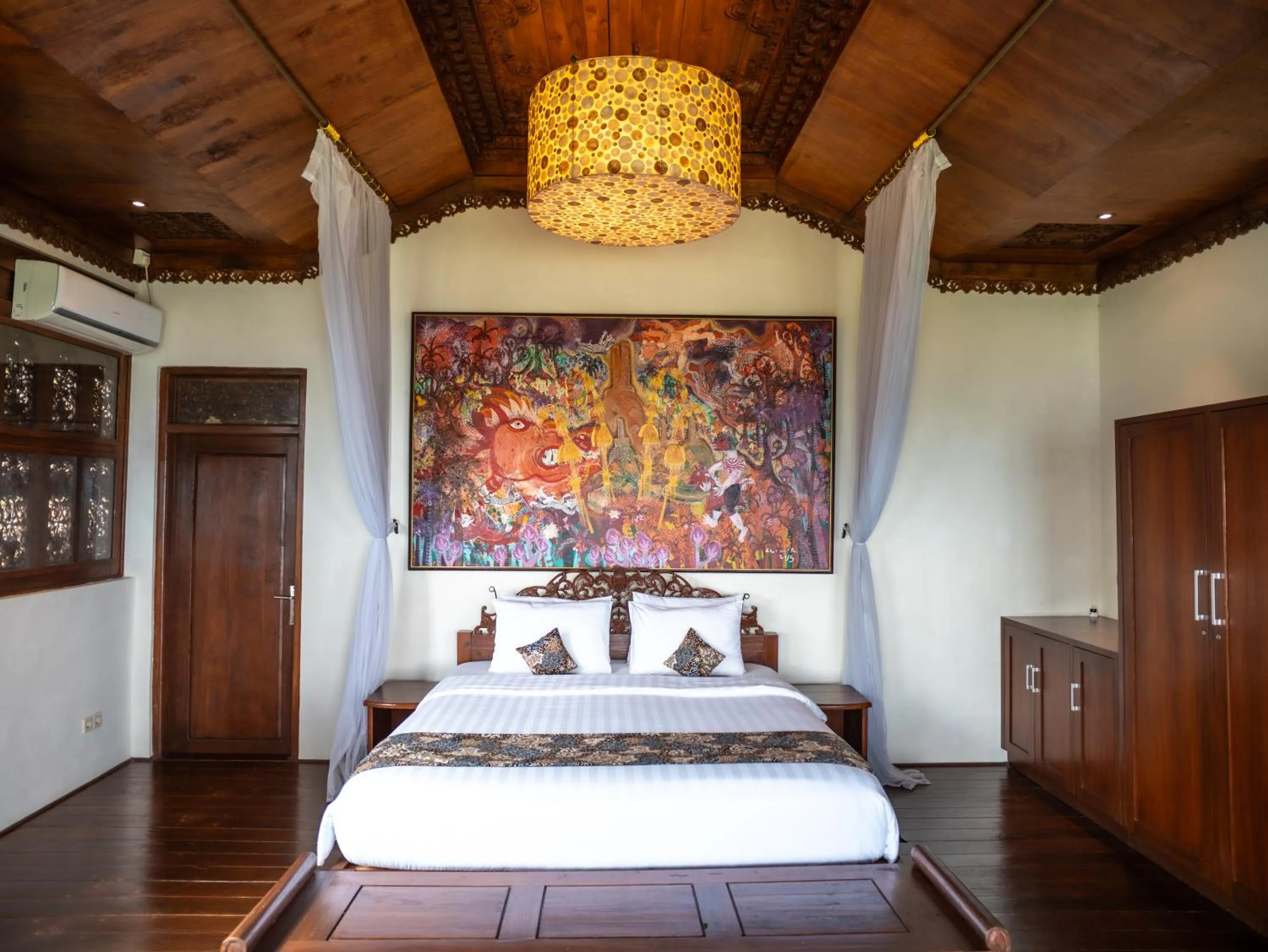 Bed in Villa Borobudur Resort