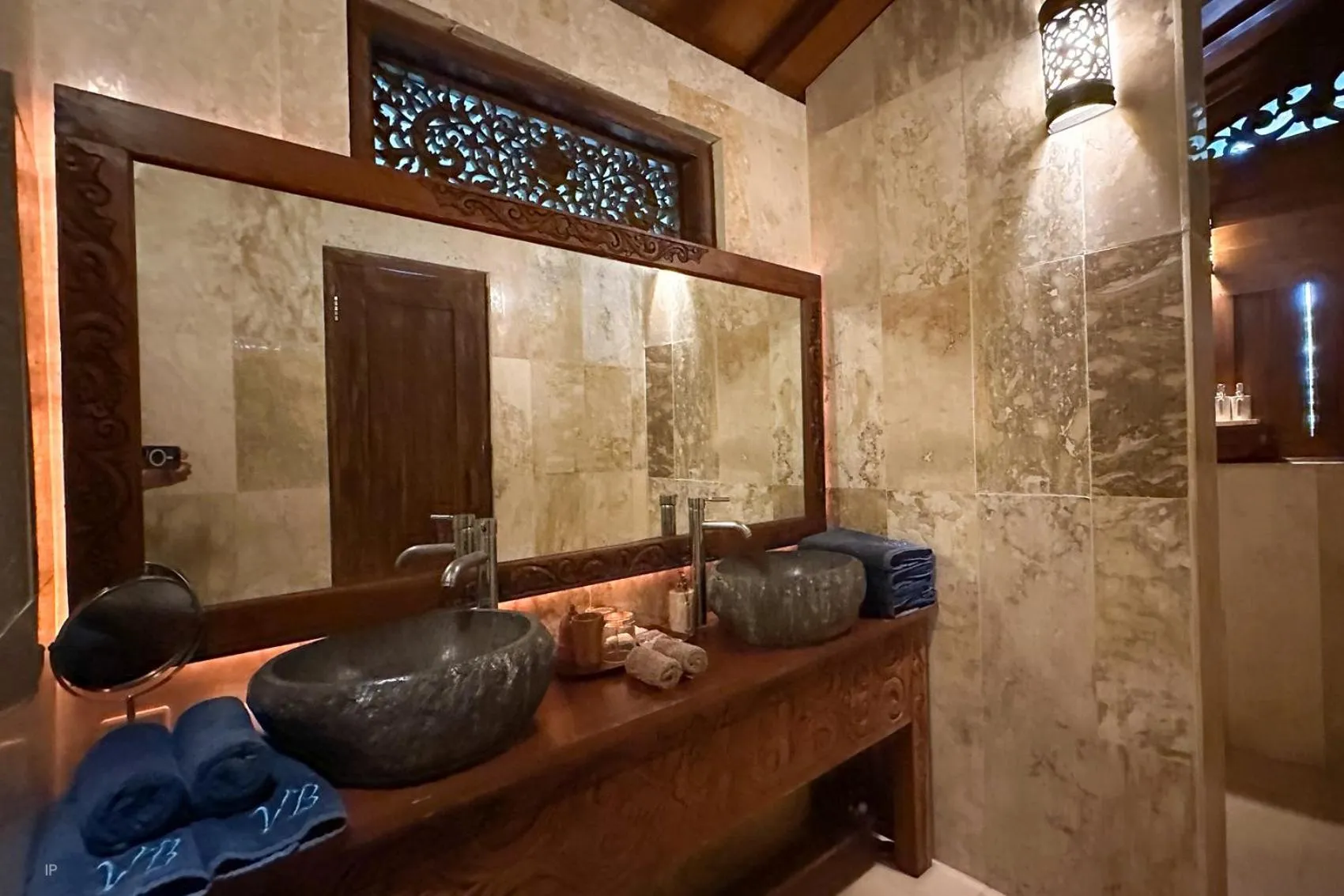 Bathroom in Villa Borobudur Resort