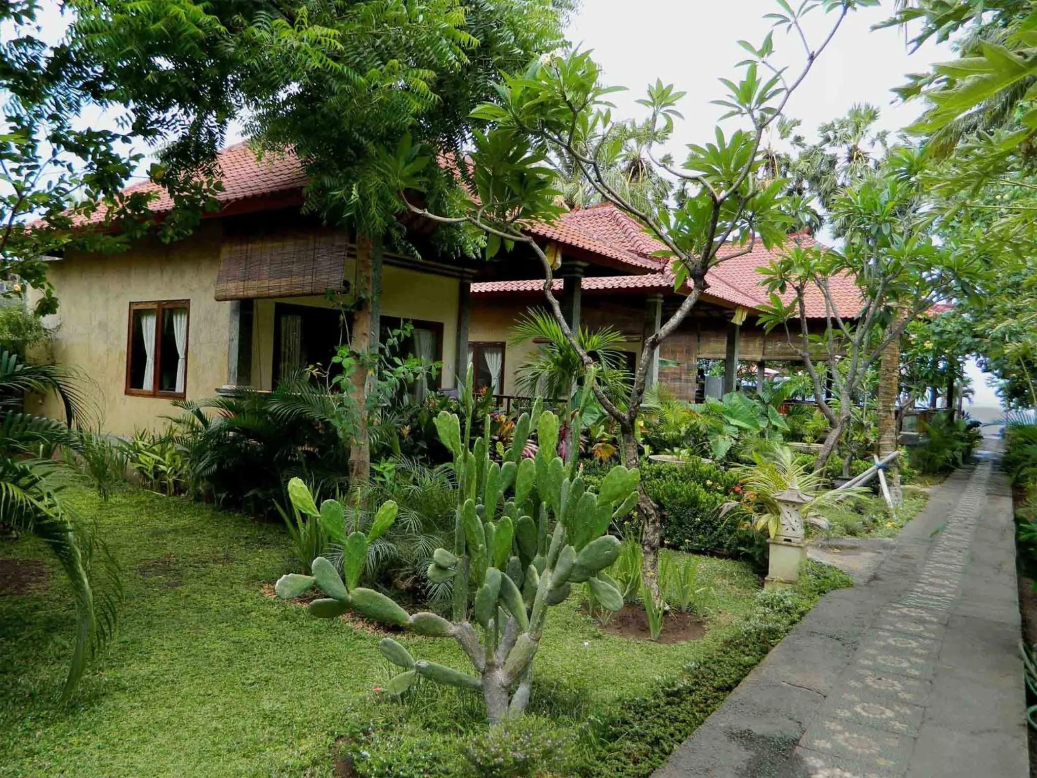 Garden in Bali Bhuana Beach Cottages