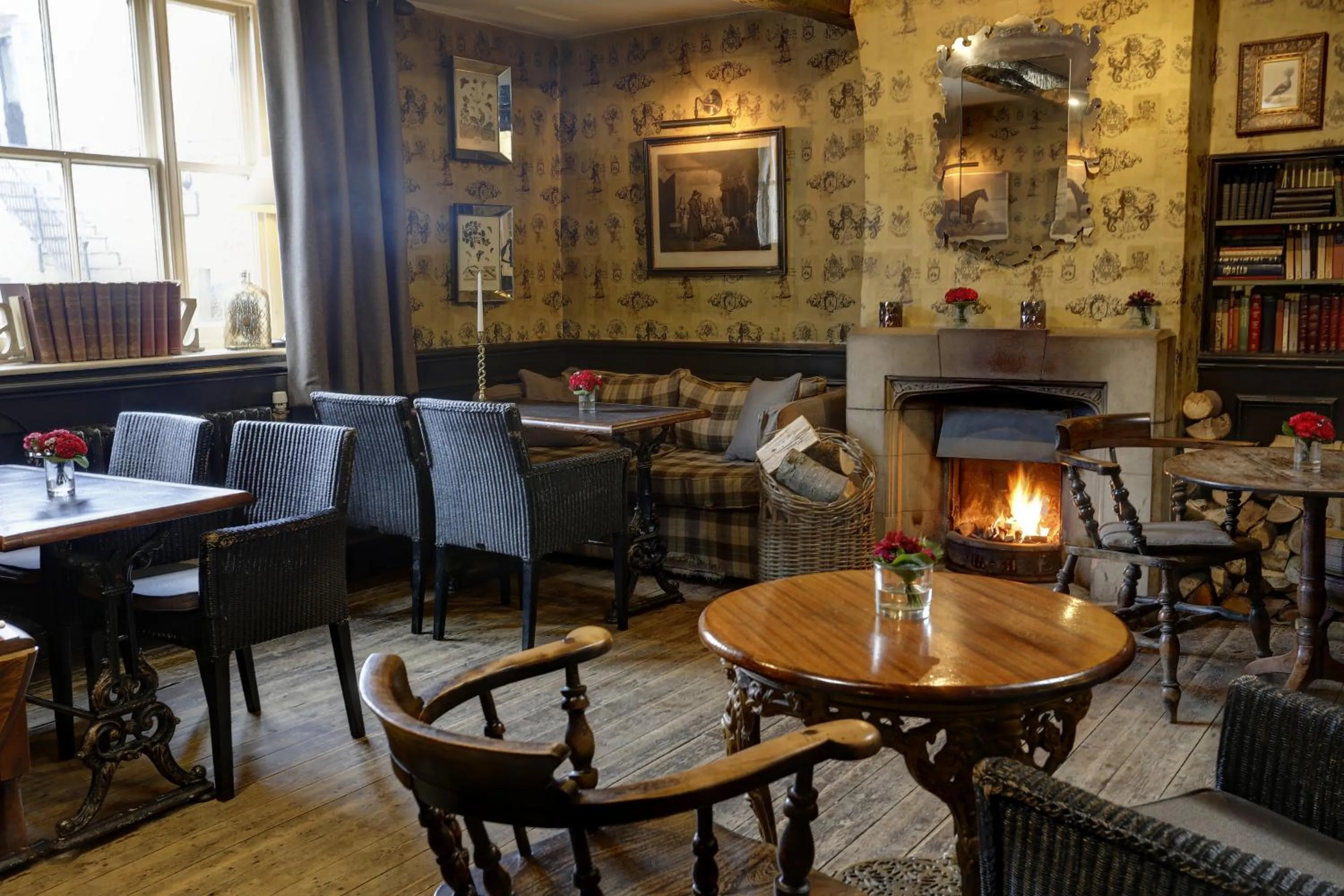 Restaurant/places to eat in The Shireburn Arms
