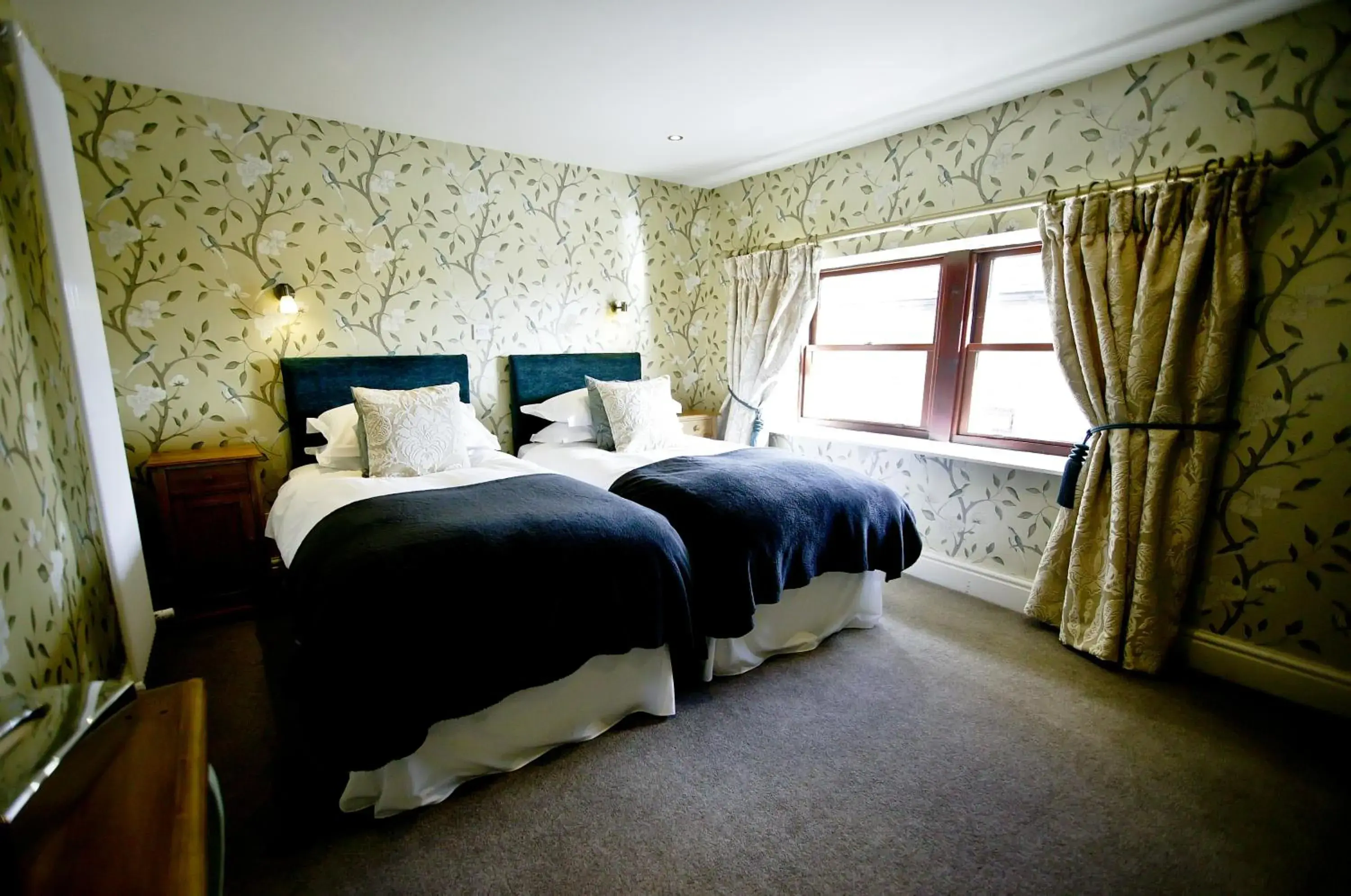 Twin Ensuite in The Shireburn Arms Twin Ensuite in The Shireburn Arms