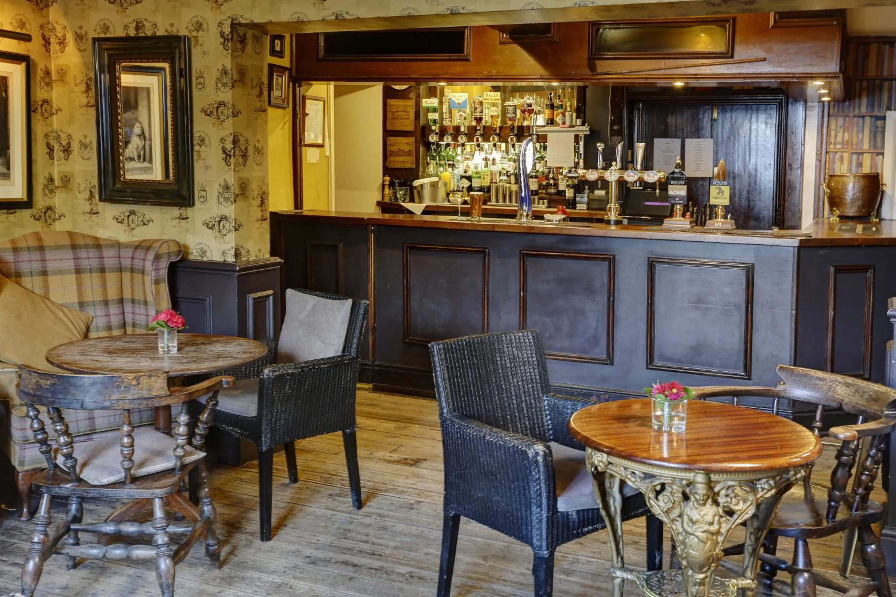 Restaurant/places to eat in The Shireburn Arms