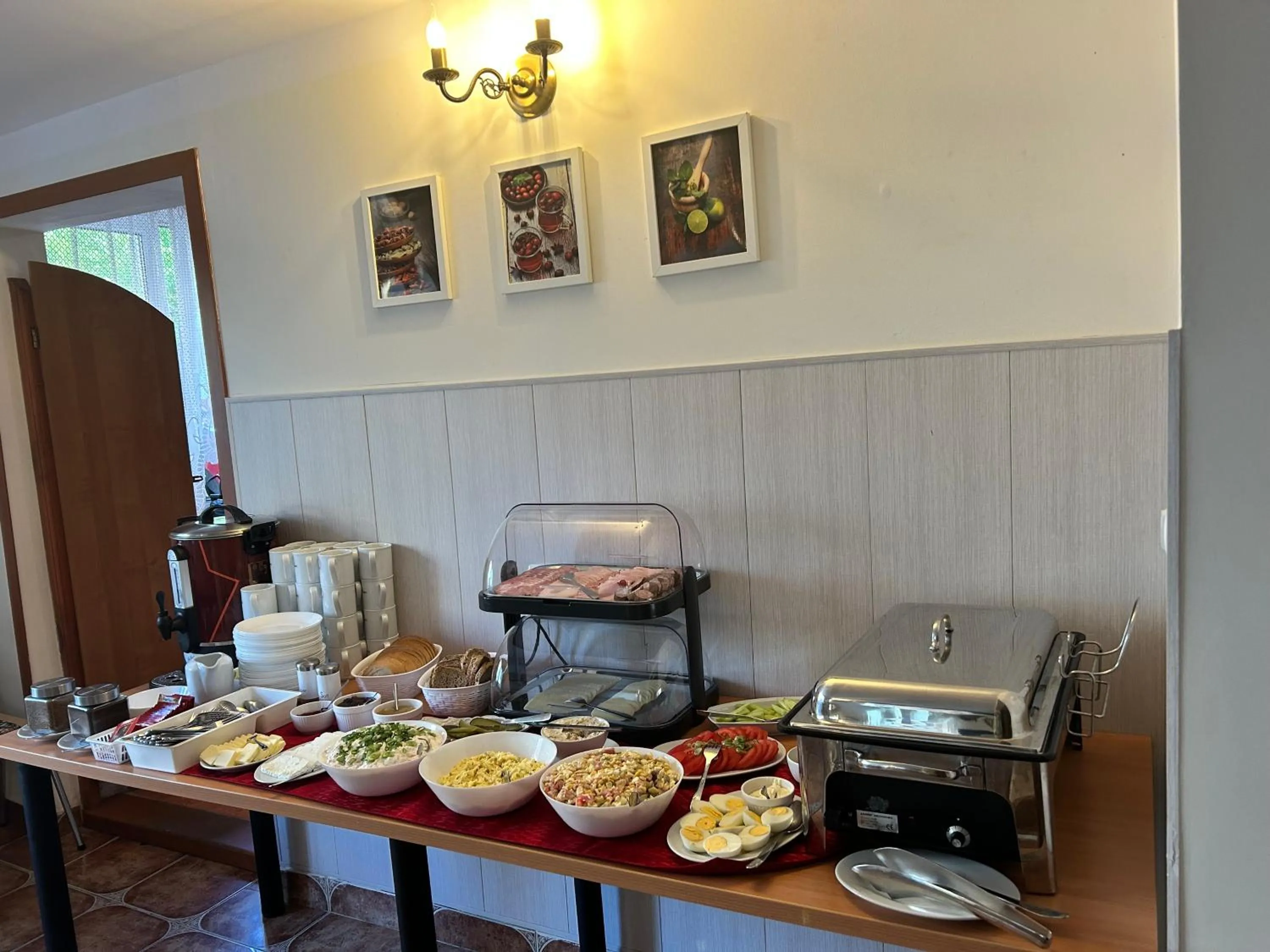 Buffet breakfast in Willa Safona