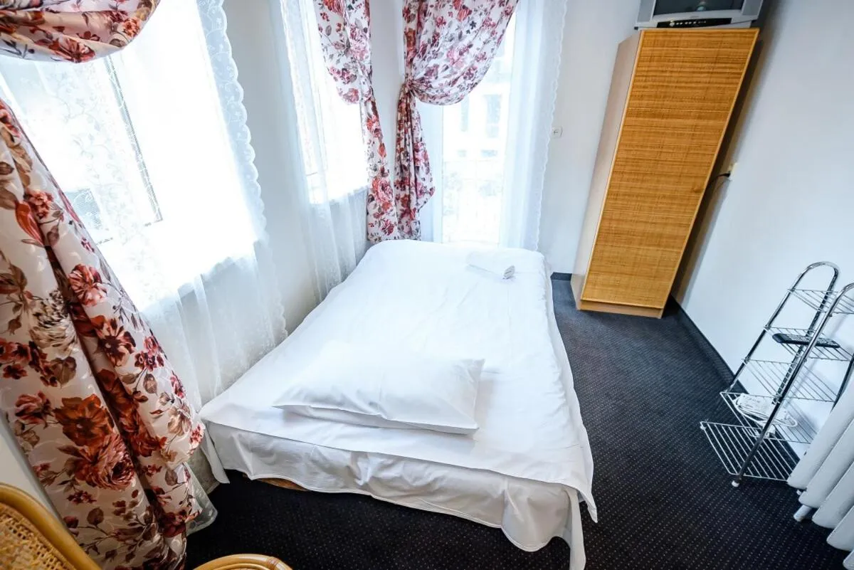Bed in Willa Safona