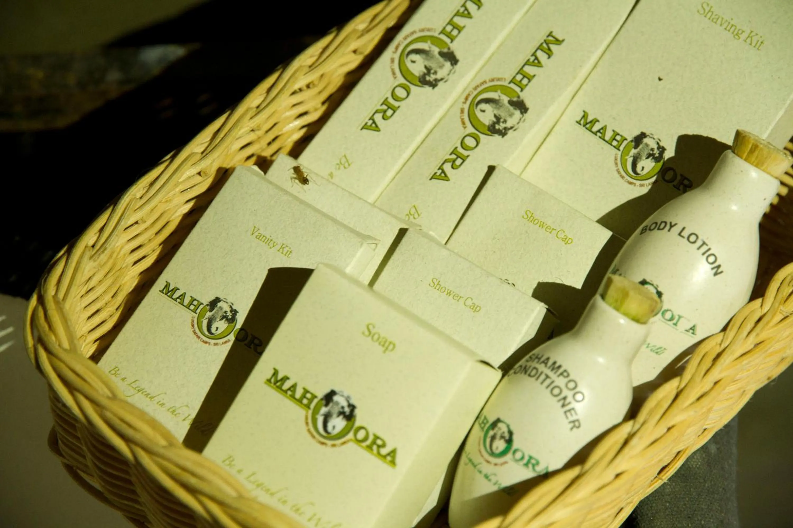 Bathroom in Mahoora Udawalawe - by Eco Team