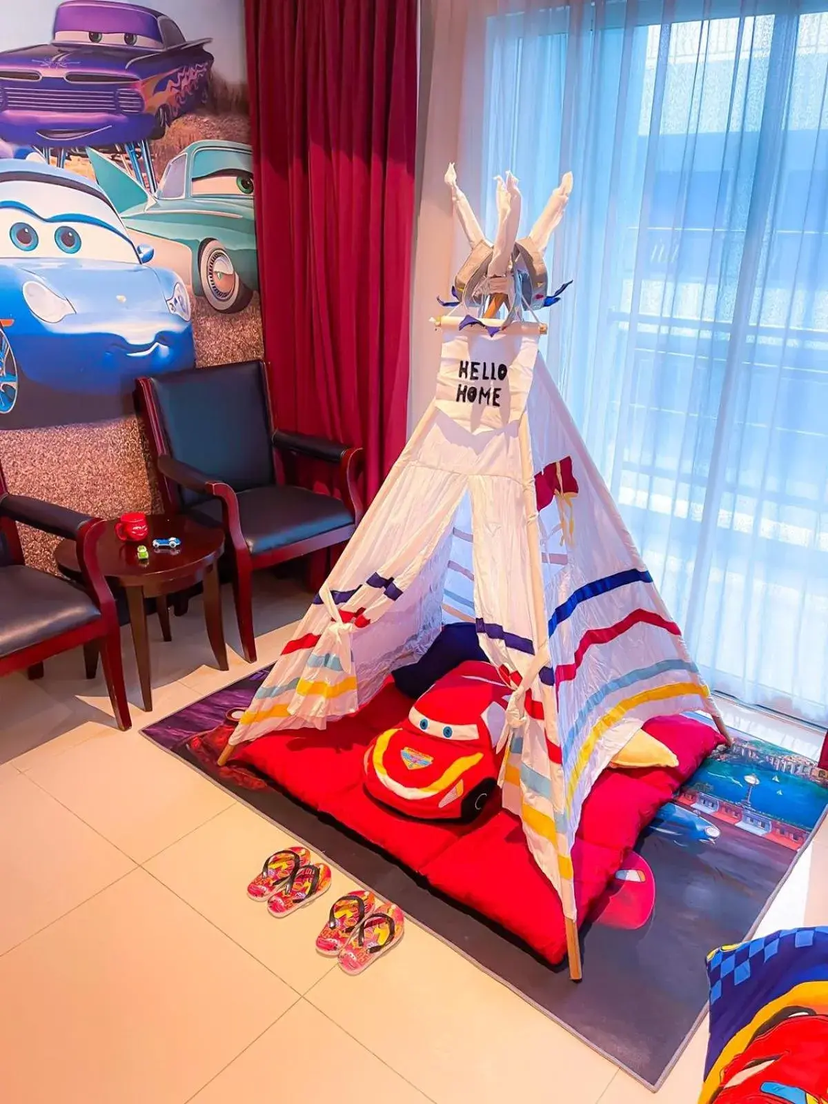 Living room, Bed in Pacific Palace Hotel Living room, Bed in Pacific Palace Hotel