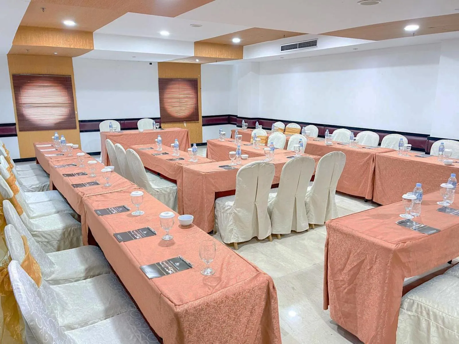 Meeting/conference room in Pacific Palace Hotel