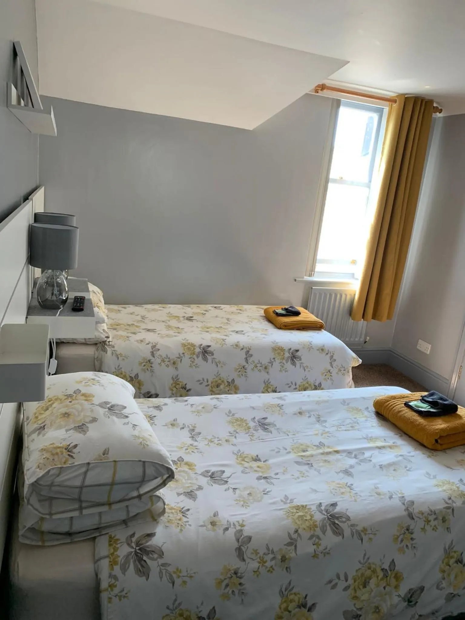 Bed in Hall Park Hotel self check in