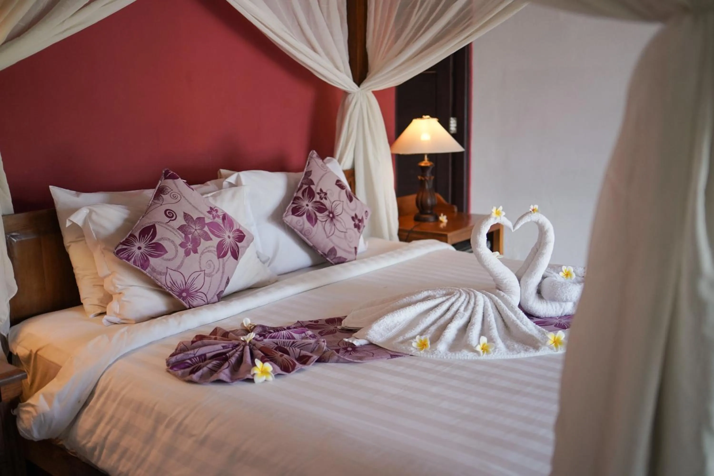 Bed in Apa Kabar Villas