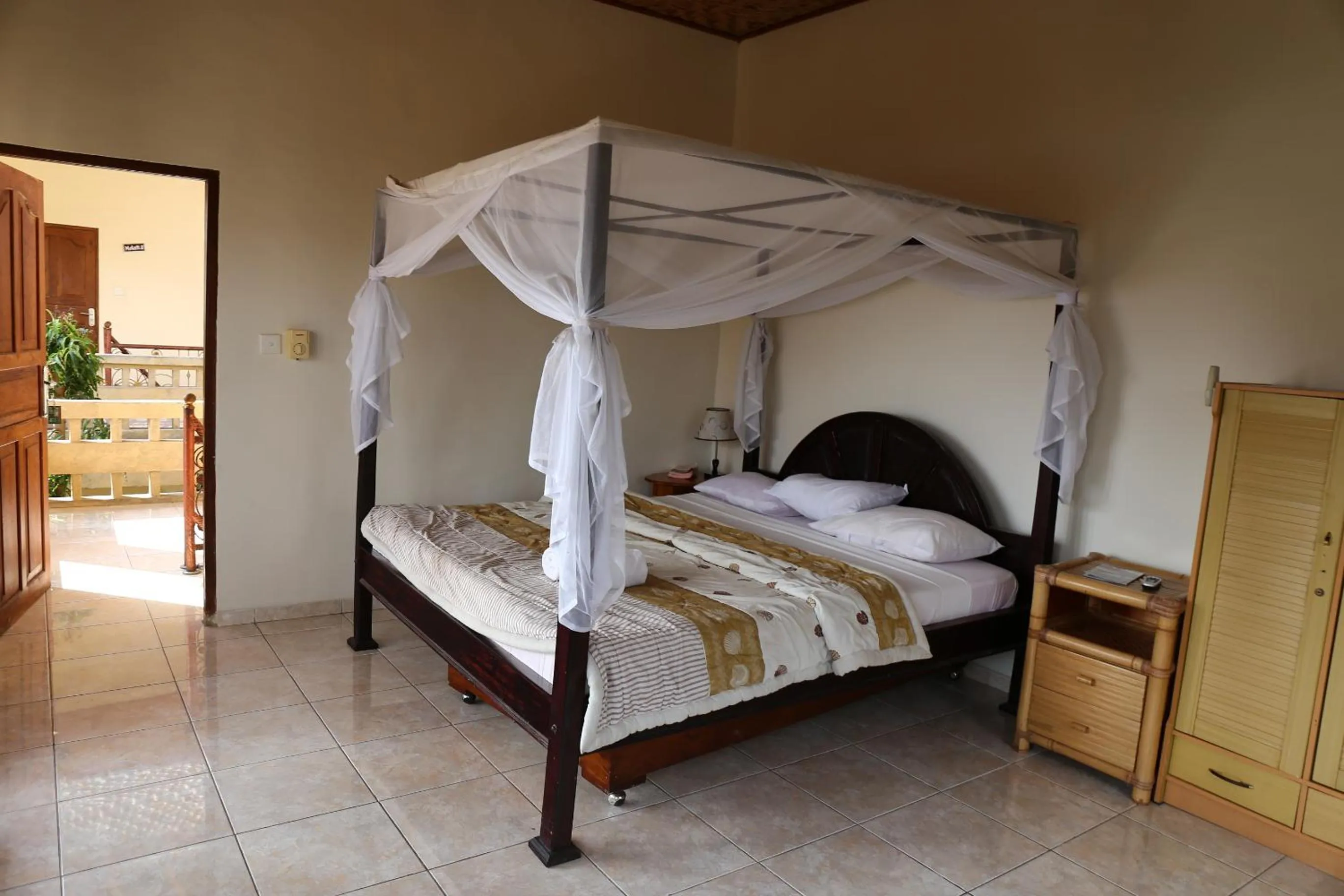 Photo of the whole room, Bed in Anugerah Villas