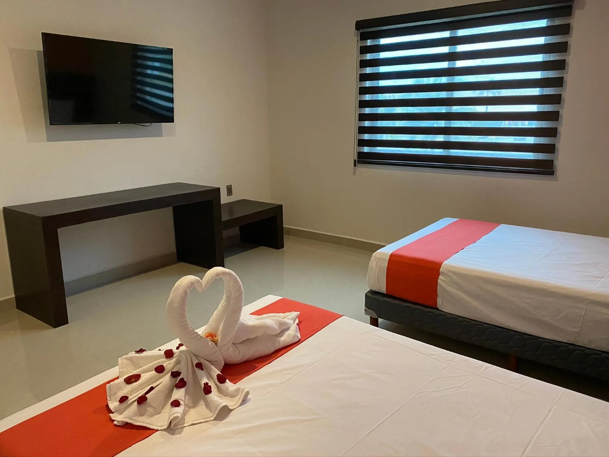 TV and multimedia, Bed in Hotel Ambra