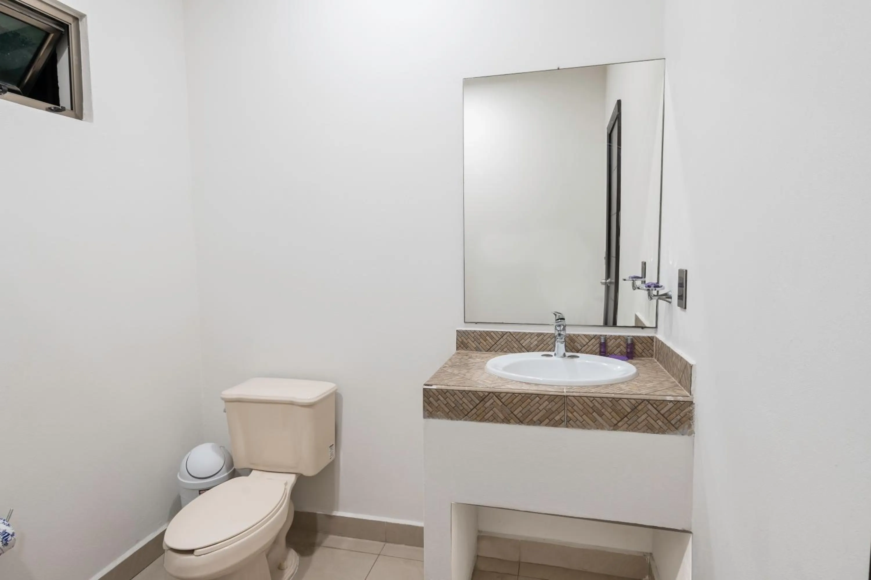 Bathroom in Hotel Ambra