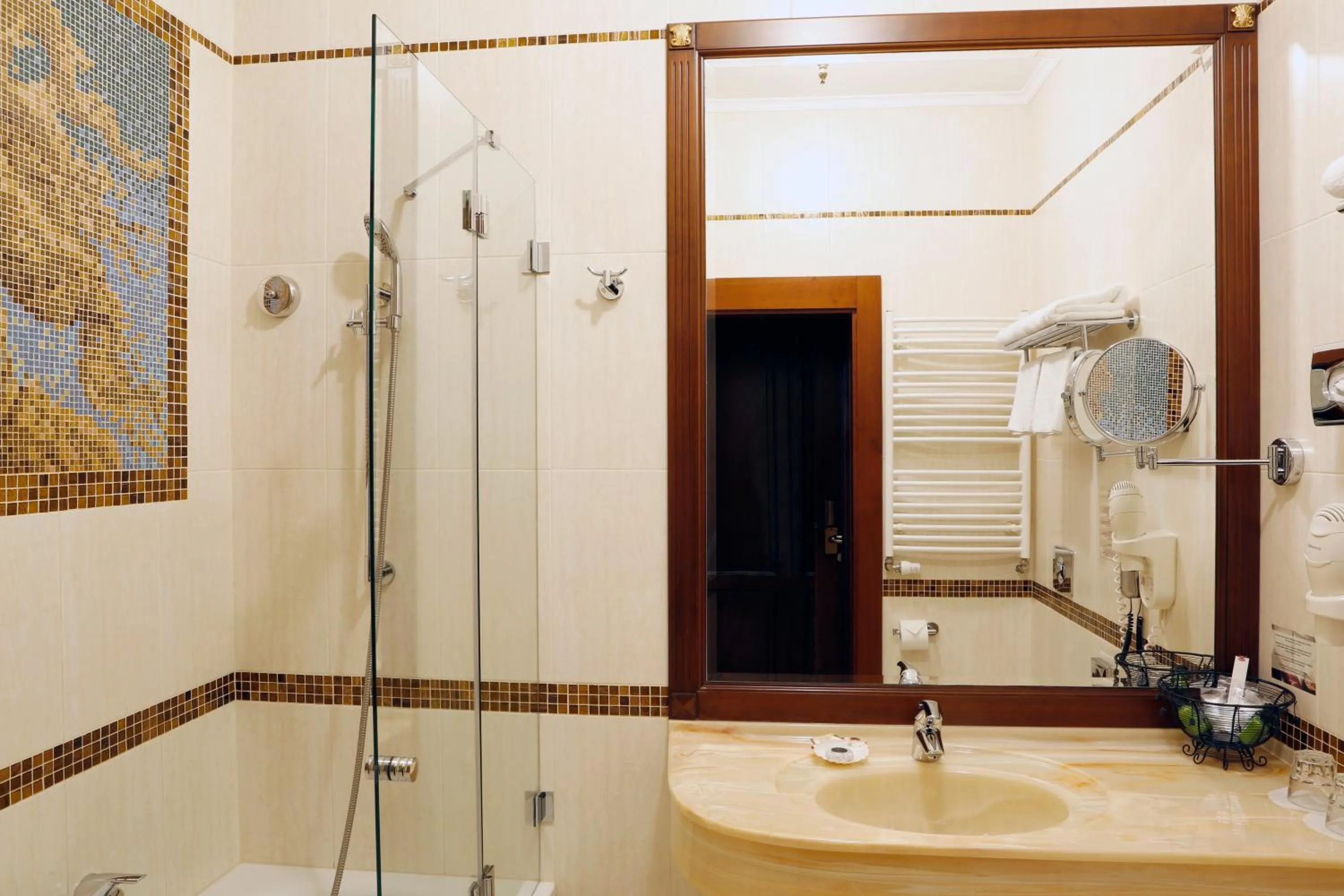 Shower in Aqua Marina