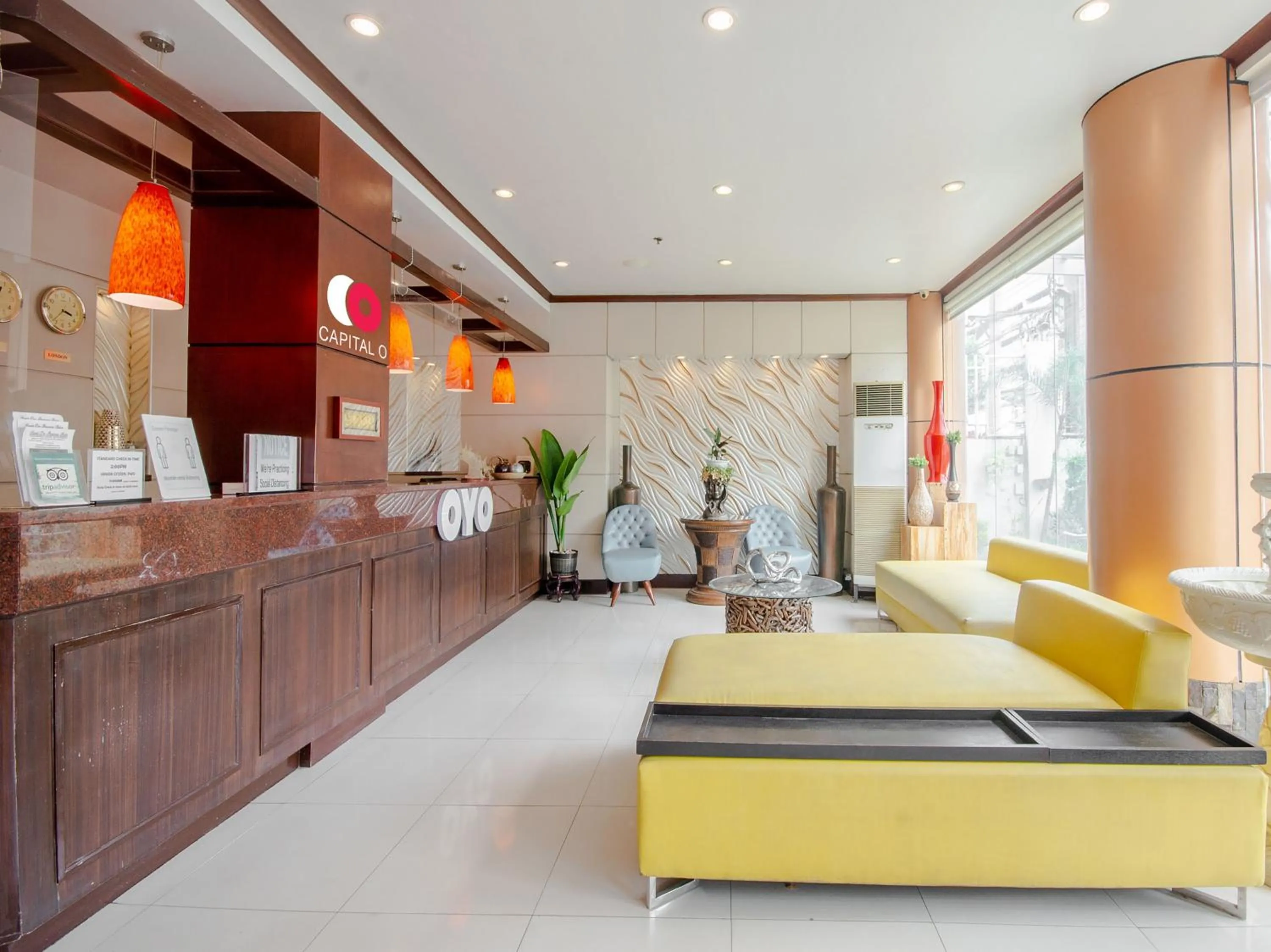 Lobby or reception in Fuente Oro Business Suites Cebu
