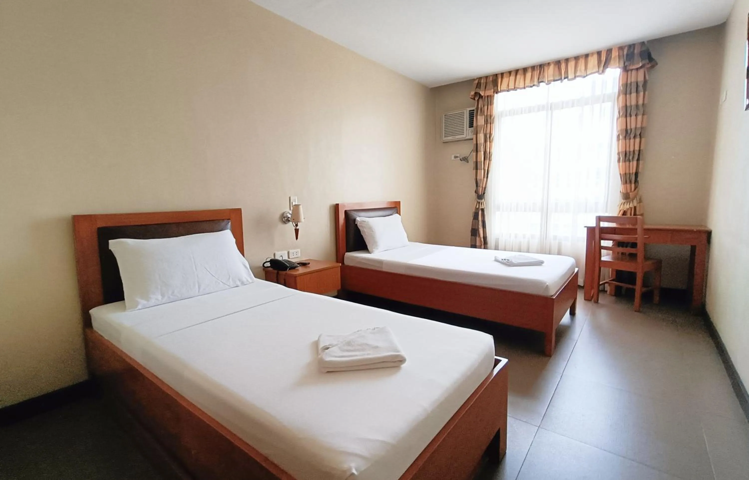 Bed in Fuente Oro Business Suites Cebu