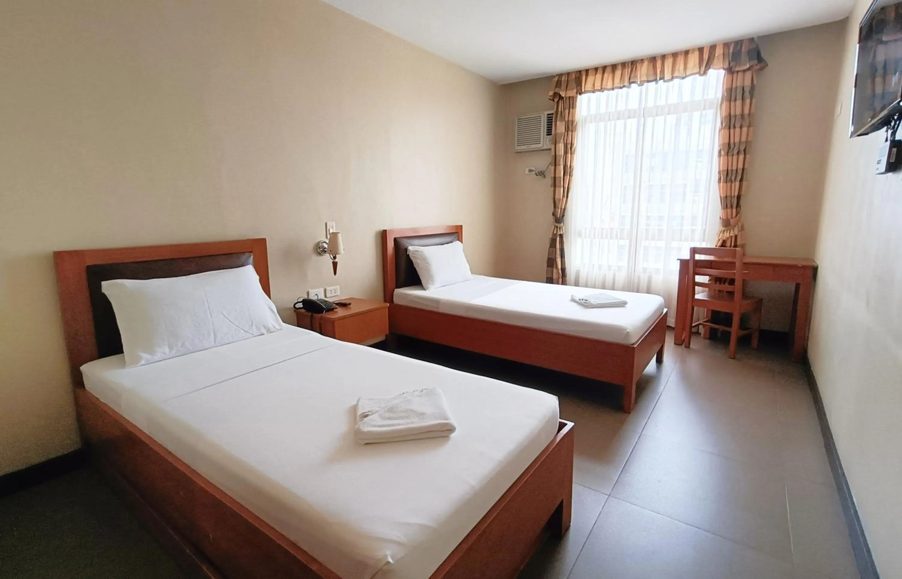 Bed in Fuente Oro Business Suites Cebu