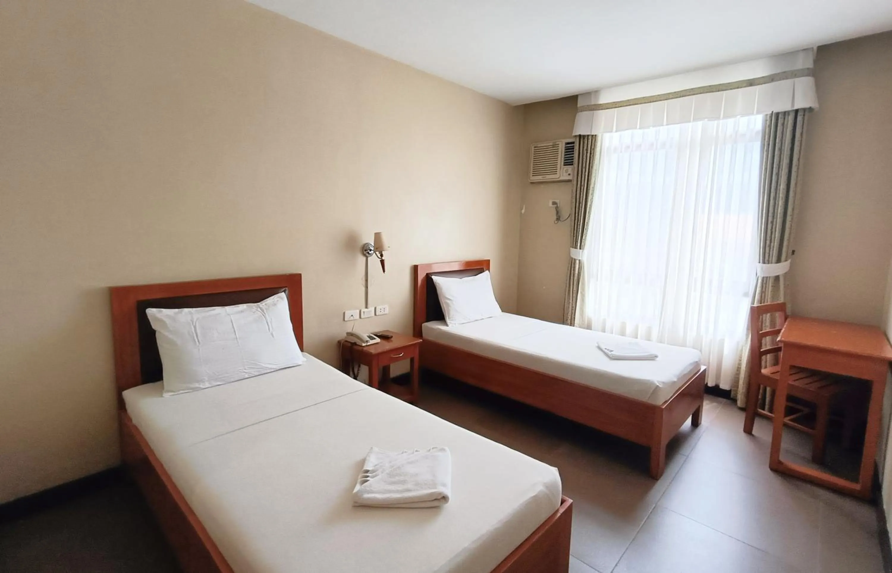 Bed in Fuente Oro Business Suites Cebu
