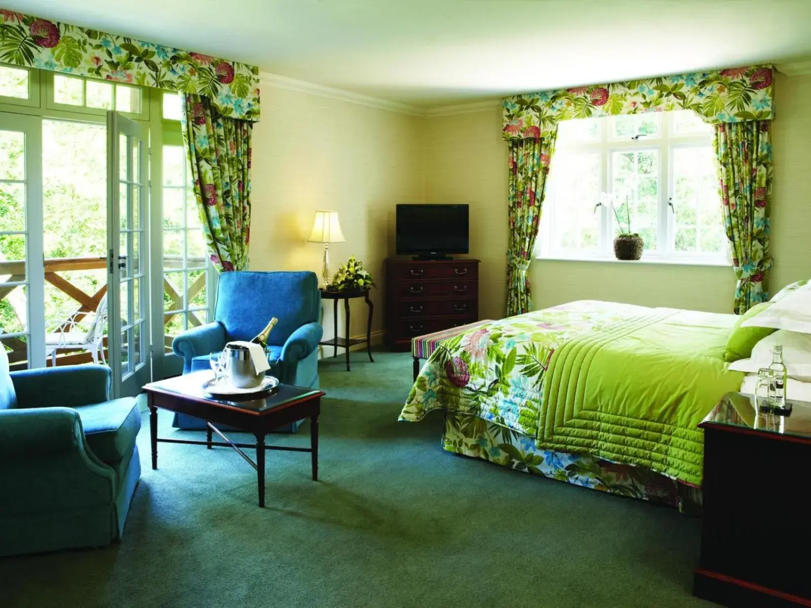 Bedroom in Luton Hoo Hotel, Golf and Spa Bedroom in Luton Hoo Hotel, Golf and Spa