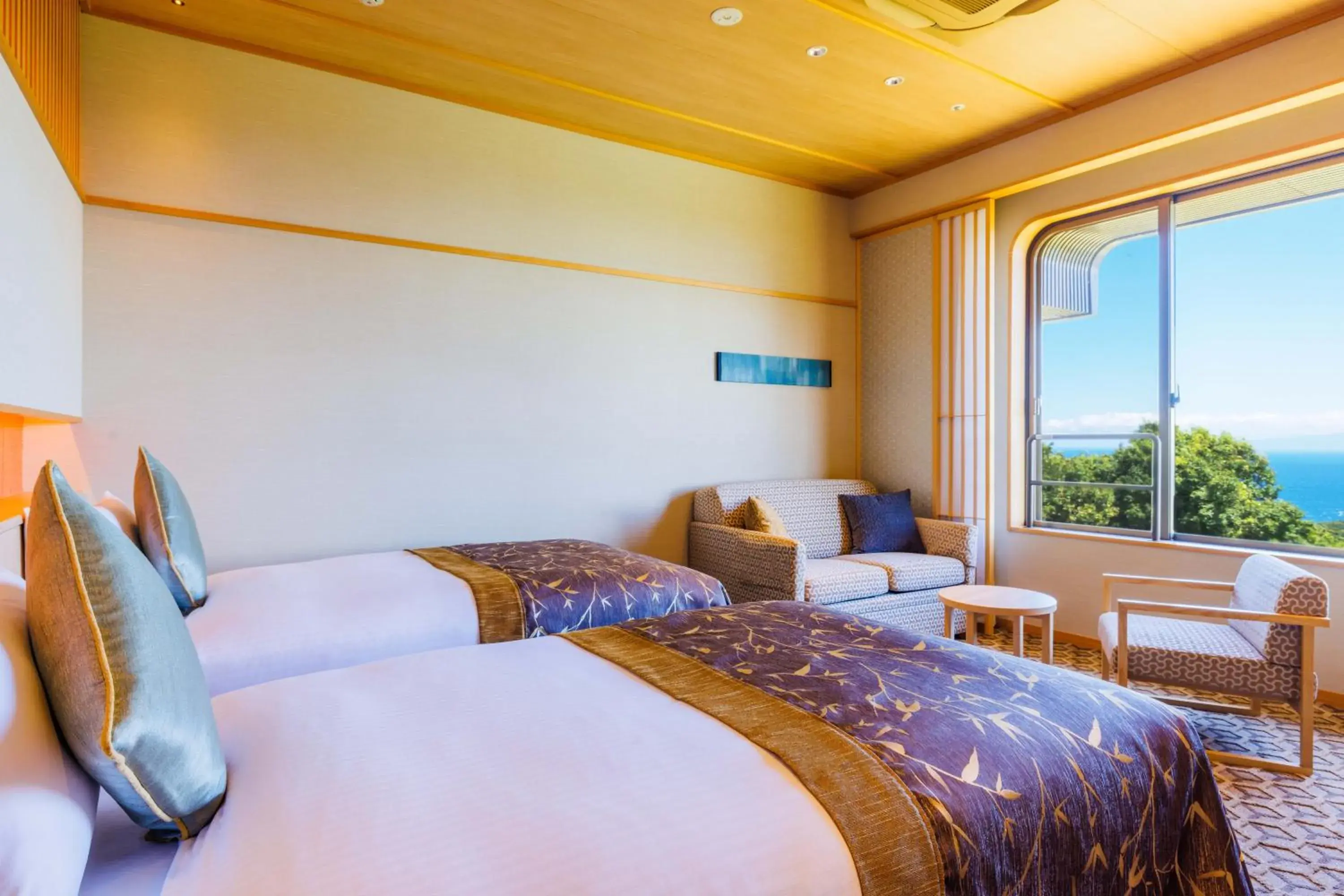 Superior Twin(With Shower Booth) - single occupancy - Sea View in KAMENOI HOTEL Izukogen Superior Twin(With Shower Booth) - single occupancy - Sea View in KAMENOI HOTEL Izukogen