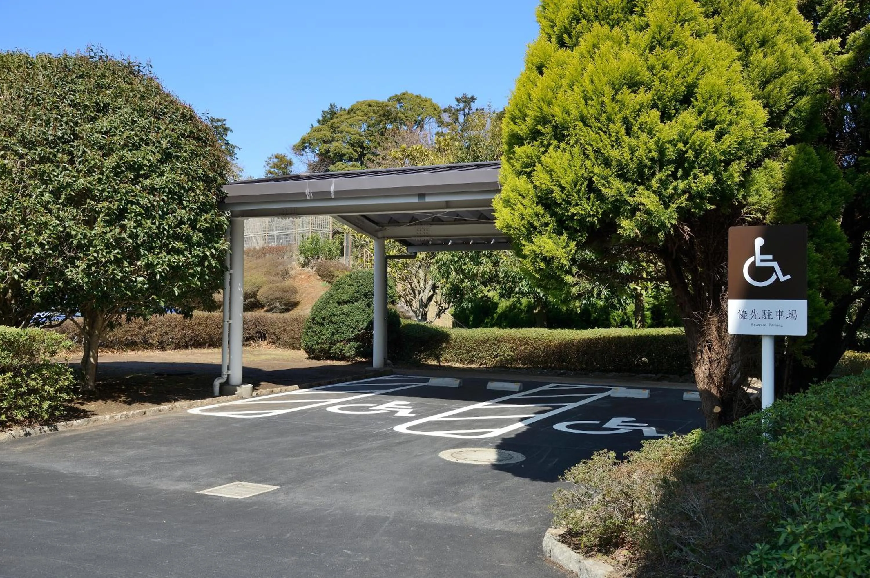 Parking in KAMENOI HOTEL Izukogen