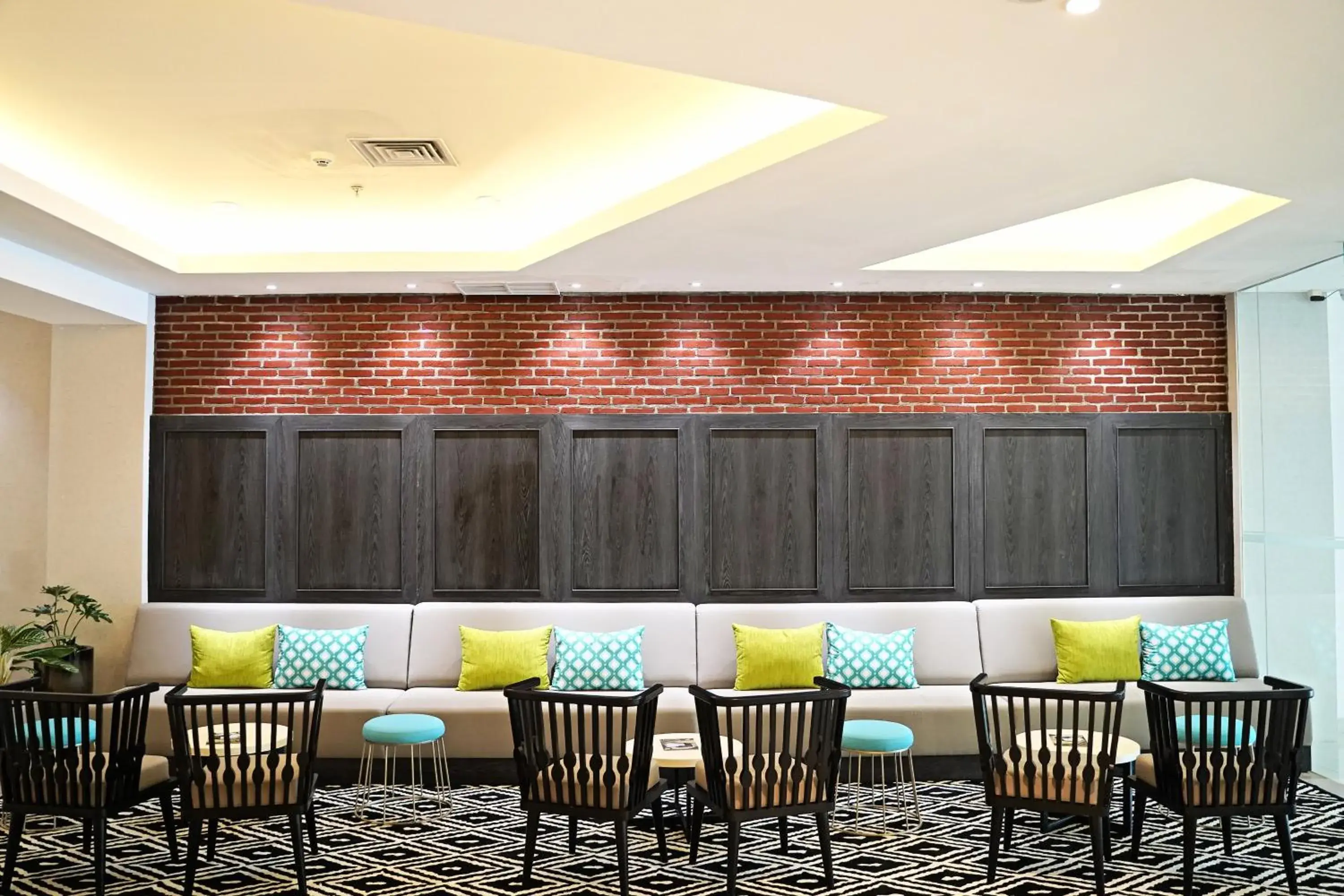 Restaurant/places to eat in PALM PARK Hotel Surabaya Restaurant/places to eat in PALM PARK Hotel Surabaya