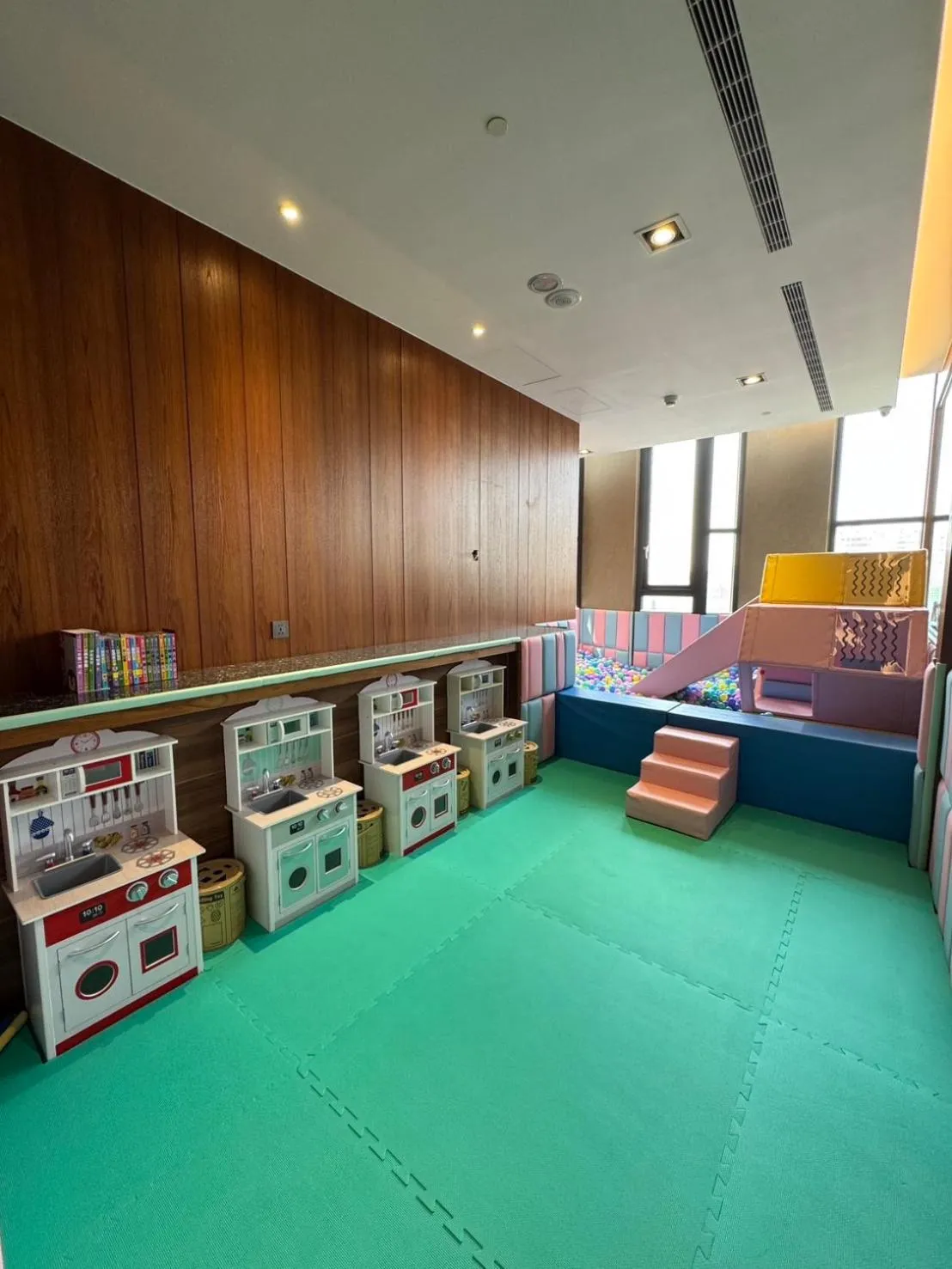 Restaurant/places to eat, Bed in Norwegian Forest Leisure Motel