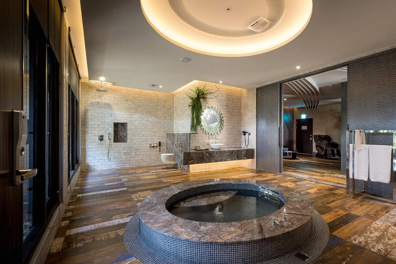 Shower in Norwegian Forest Leisure Motel