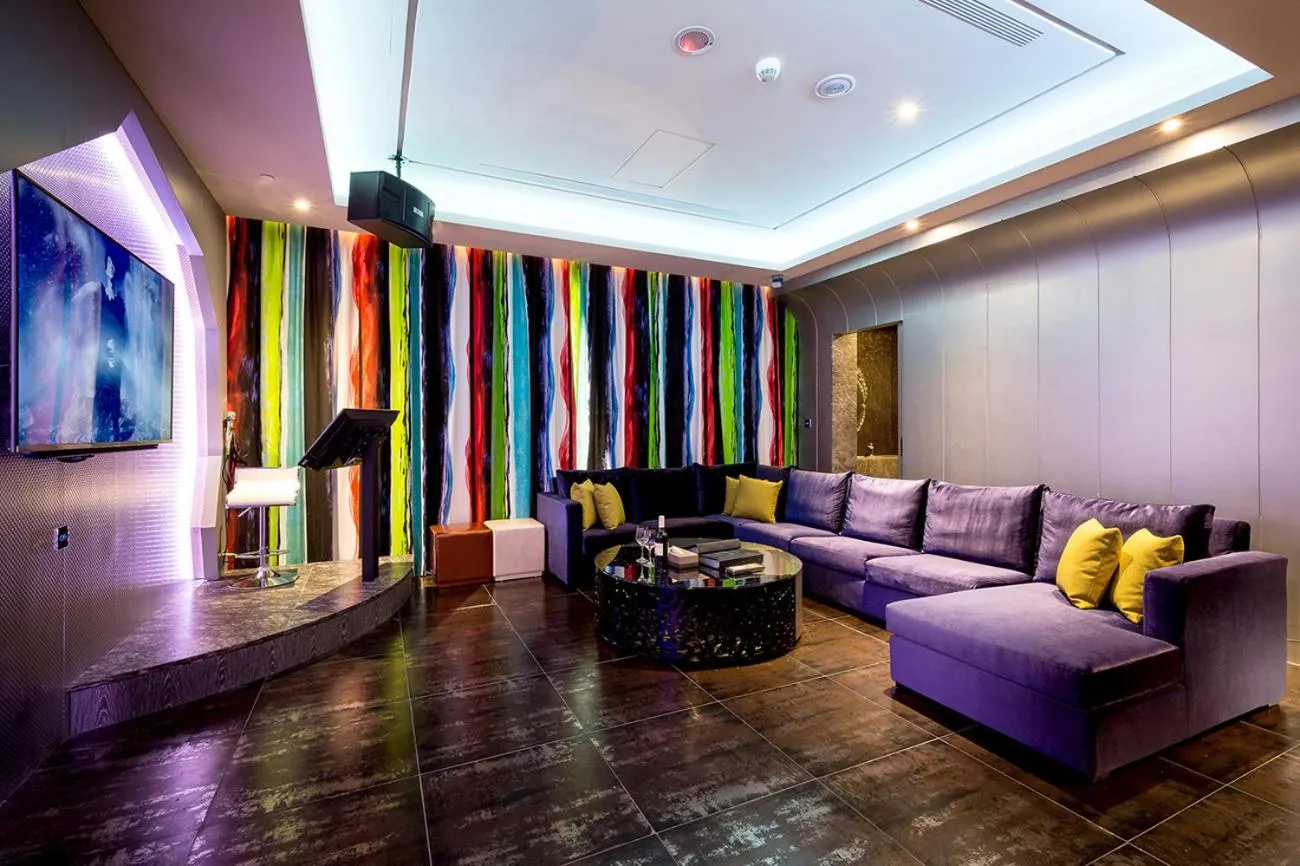 Karaoke in Norwegian Forest Leisure Motel