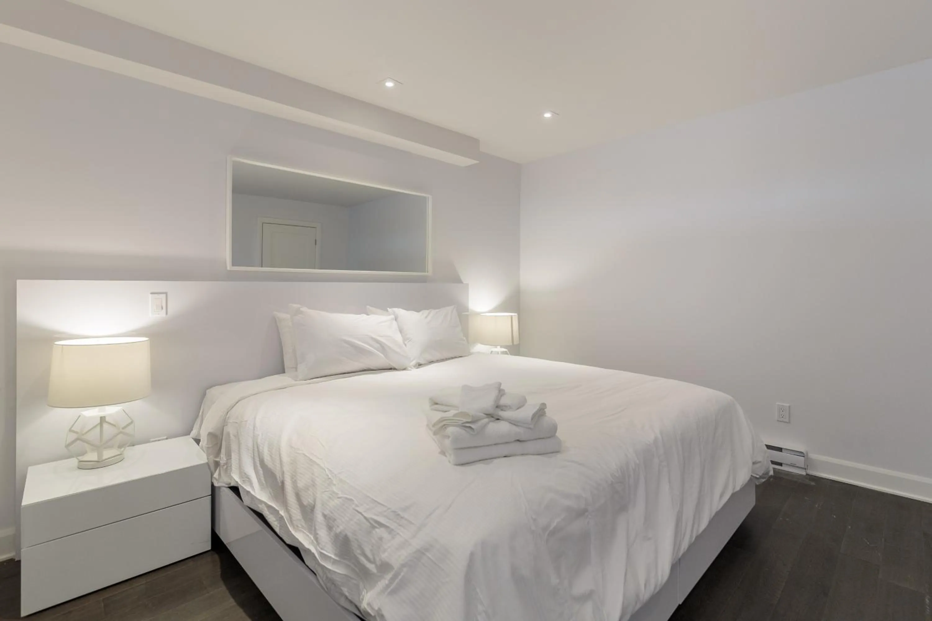 Bed in Parc Avenue Residences Mile End