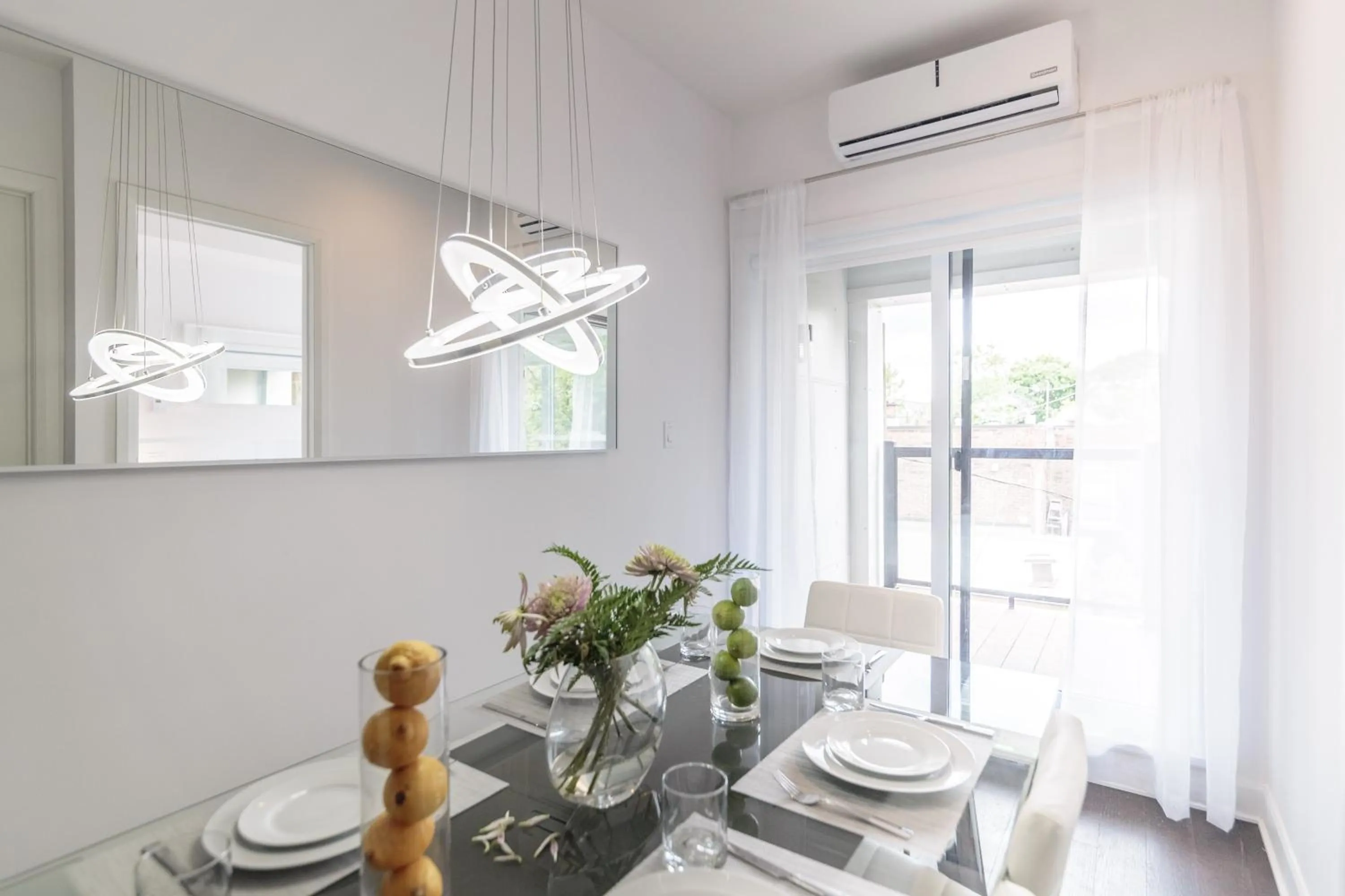 Dining area in Parc Avenue Residences Mile End
