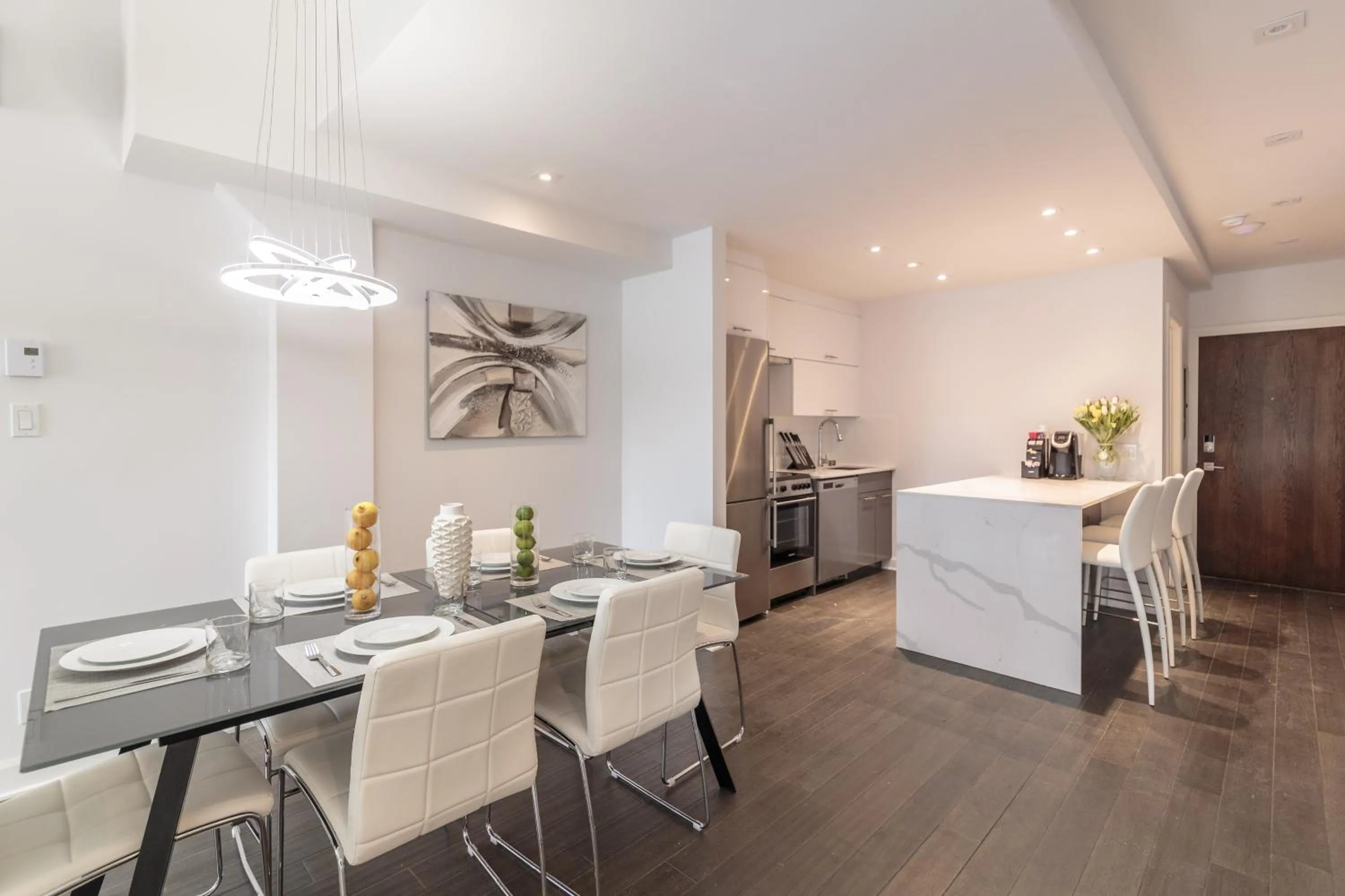 Dining area in Parc Avenue Residences Mile End