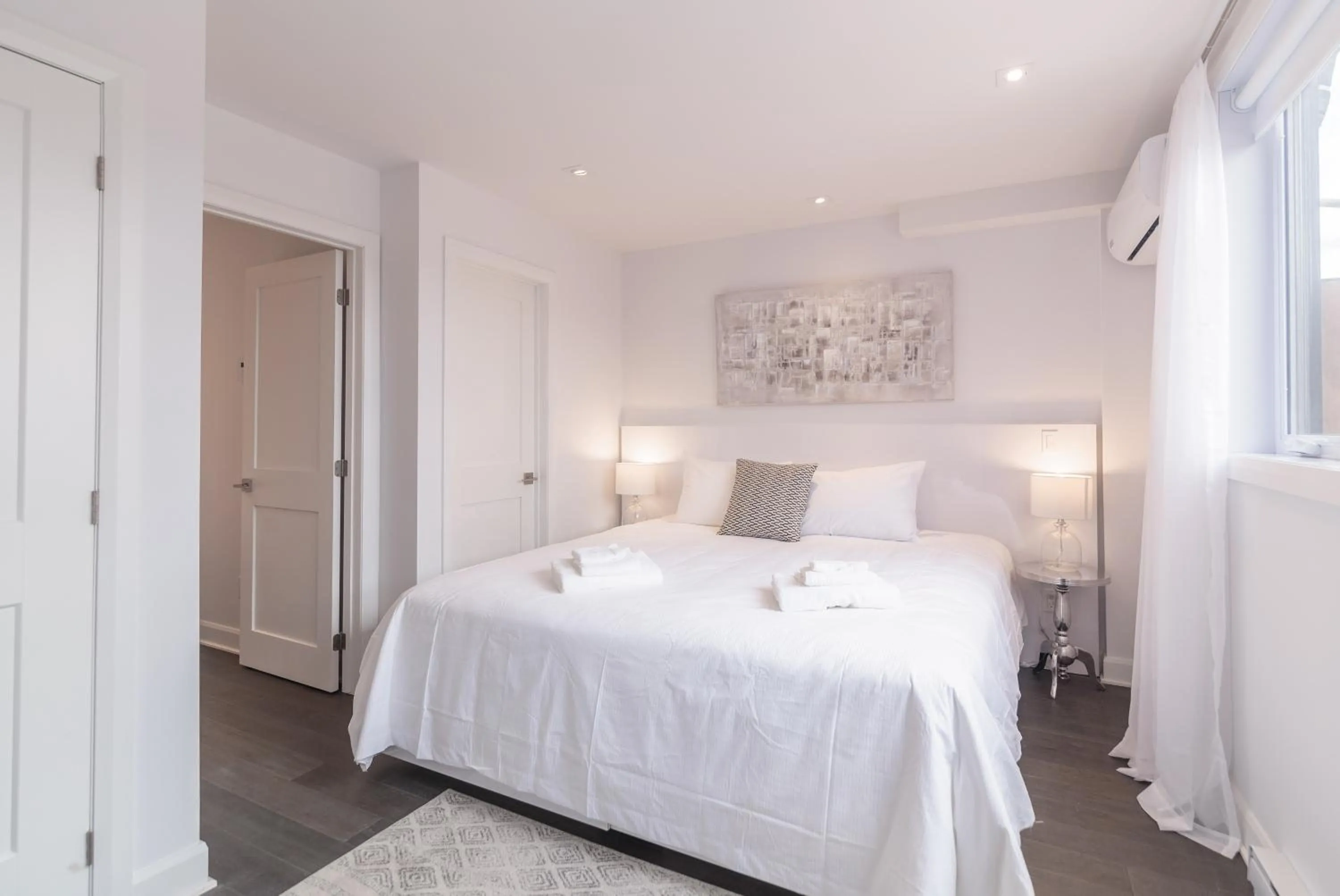 Bed in Parc Avenue Residences Mile End