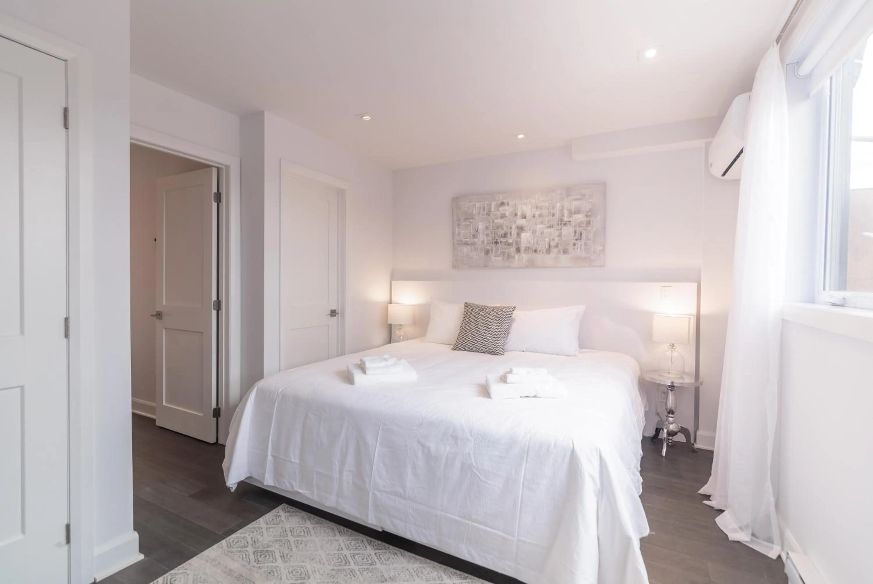 Bed in Parc Avenue Residences Mile End