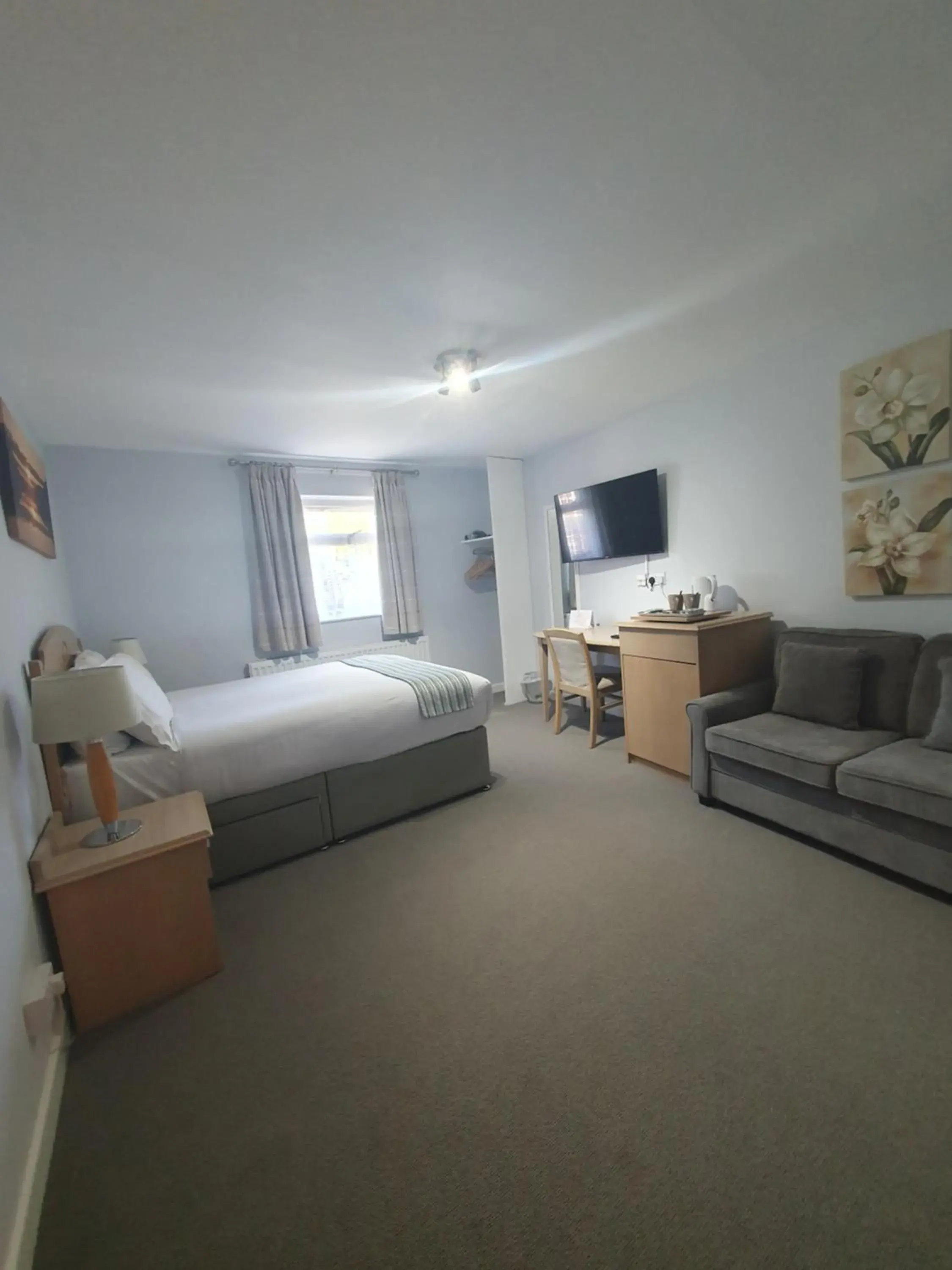 Double Room in The Manor Guest House Double Room in The Manor Guest House