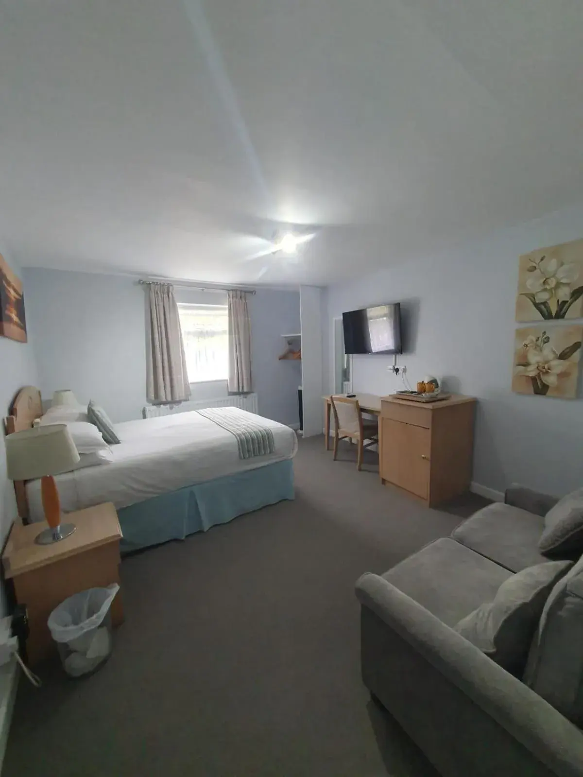Double Room in The Manor Guest House Double Room in The Manor Guest House
