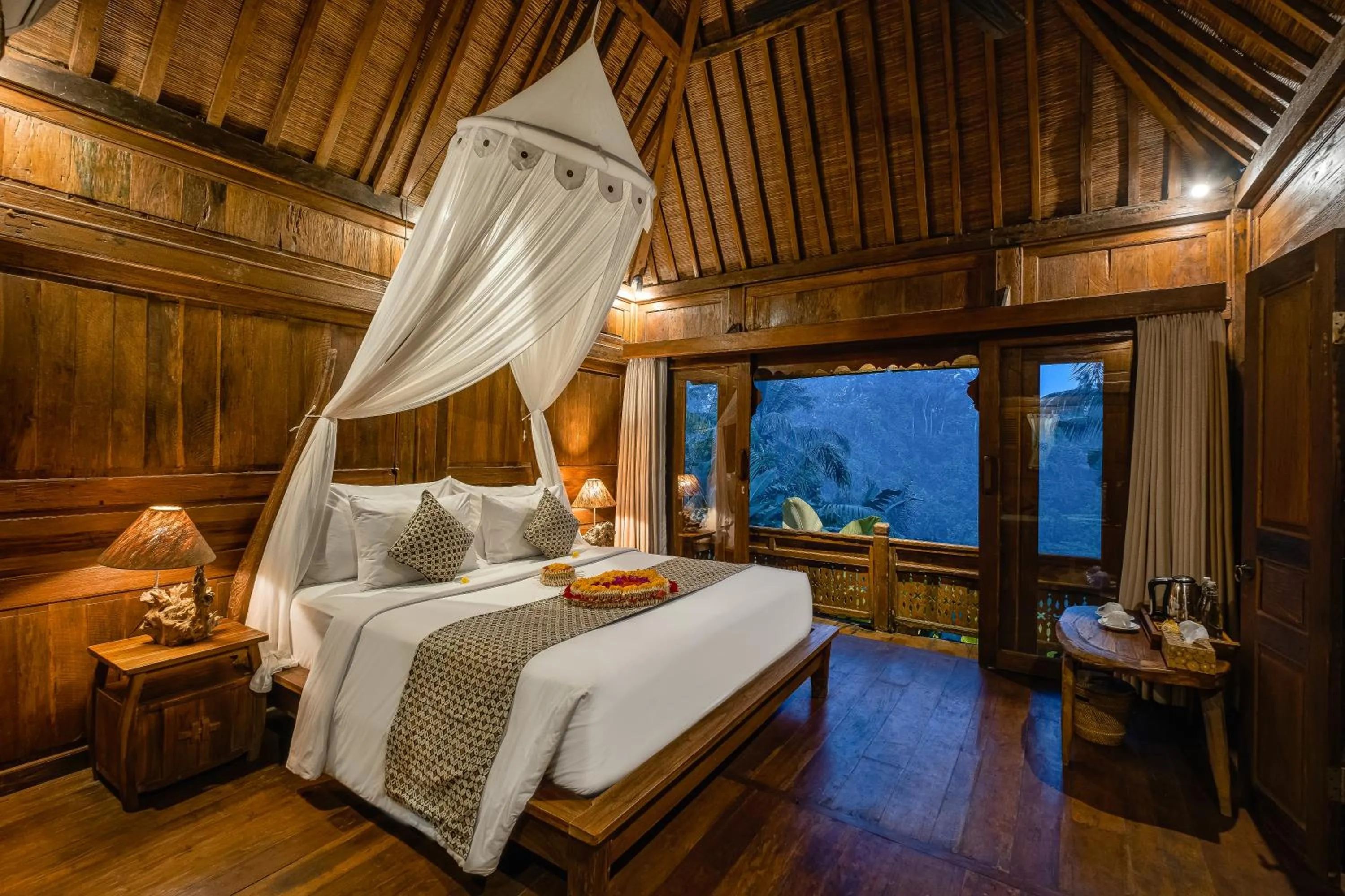 Bed in Mandana Ubud Villa