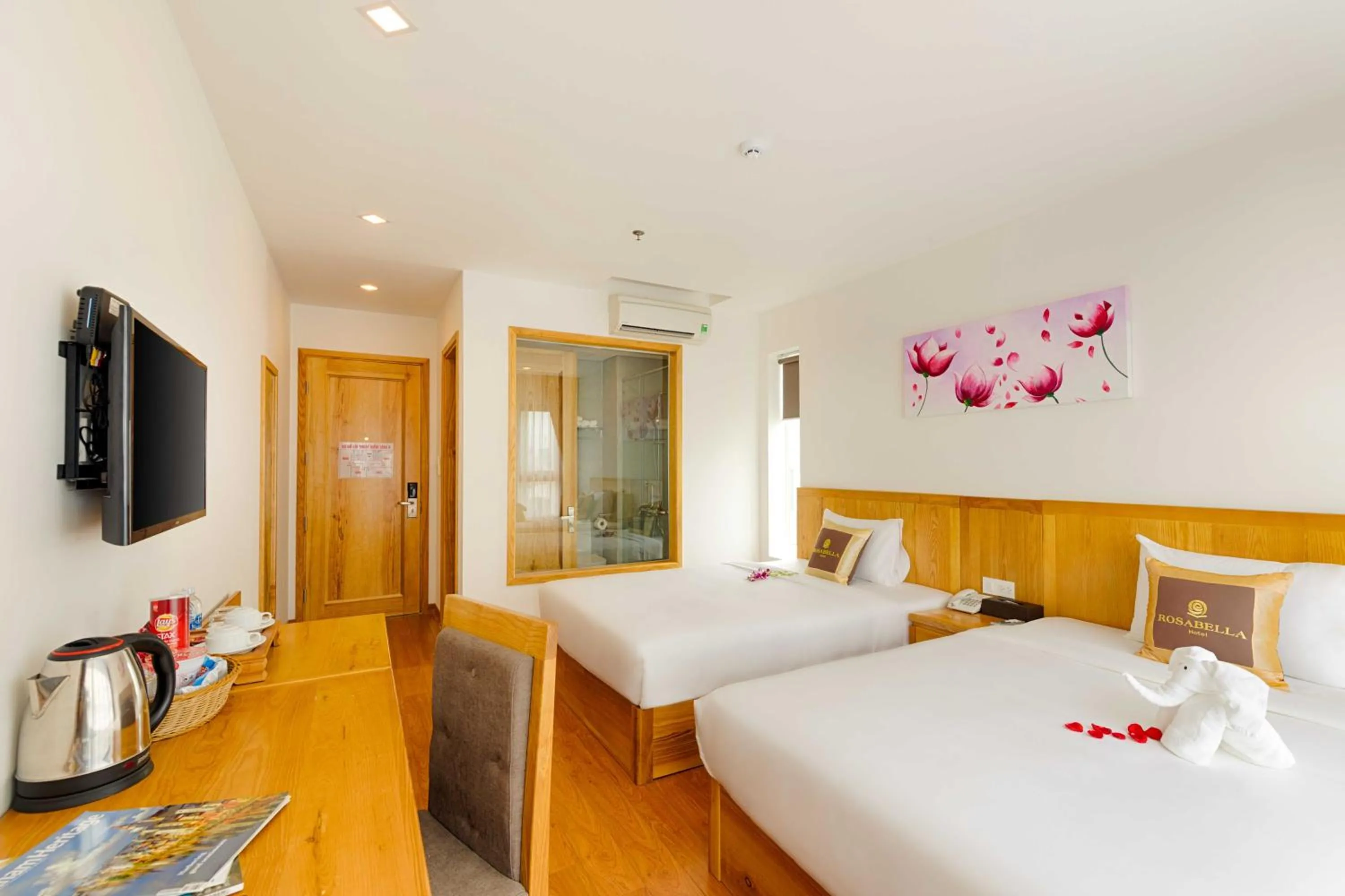 Bed in Rosabella Boutique Hotel