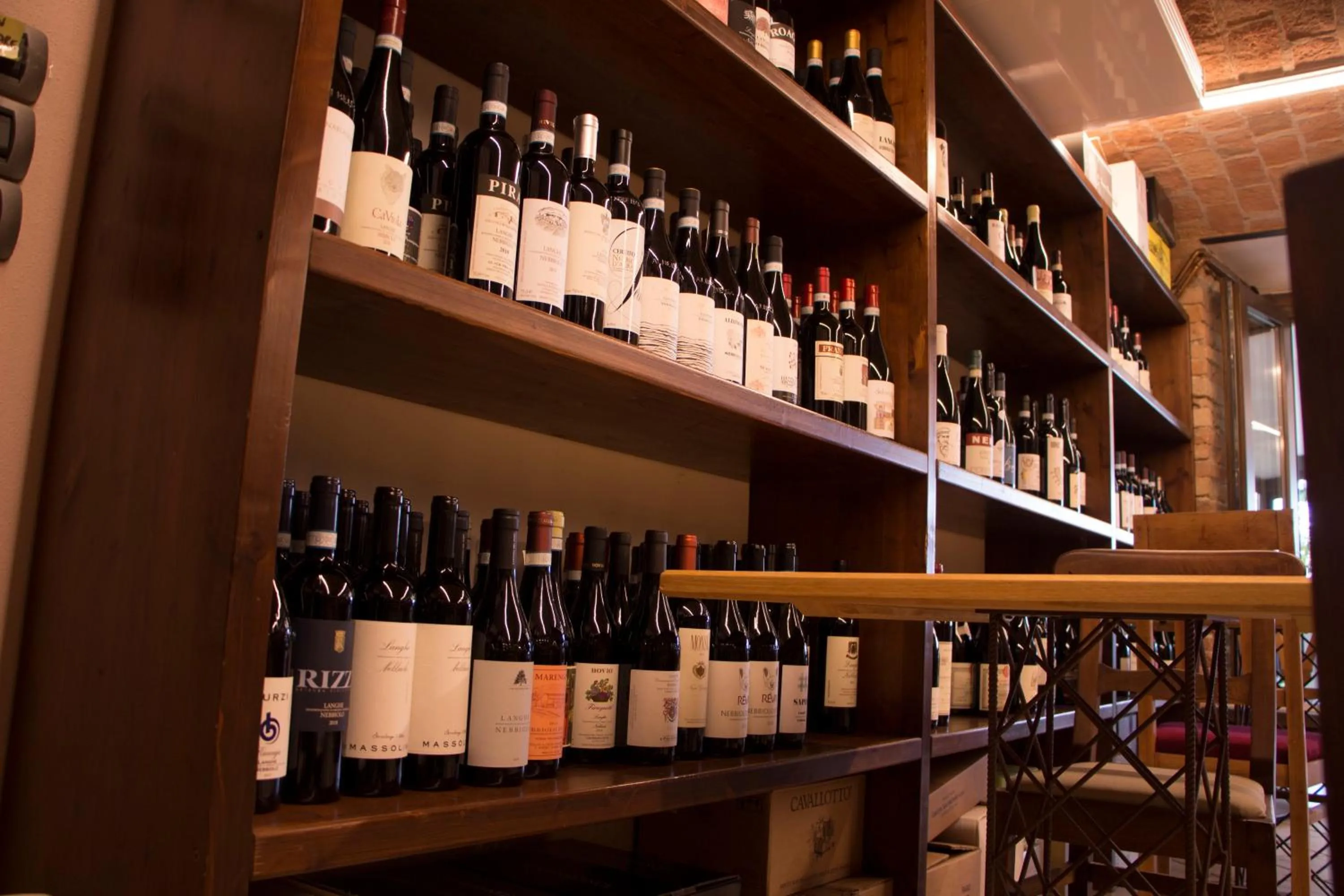 Restaurant/places to eat in L'Aromatario