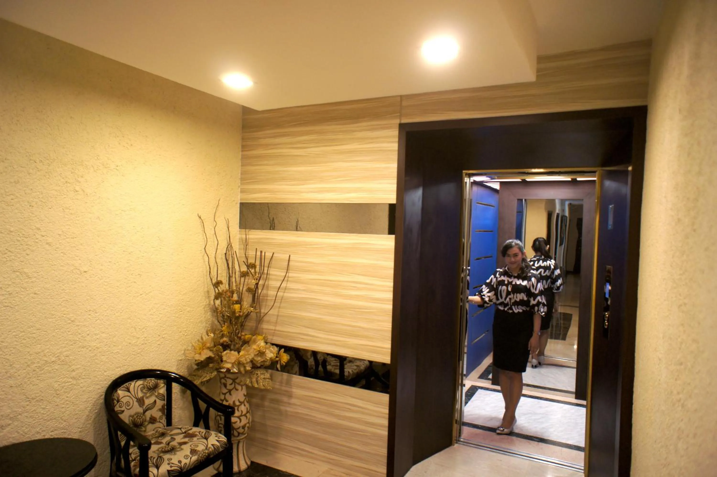 Sky View Hotel Managed by OS