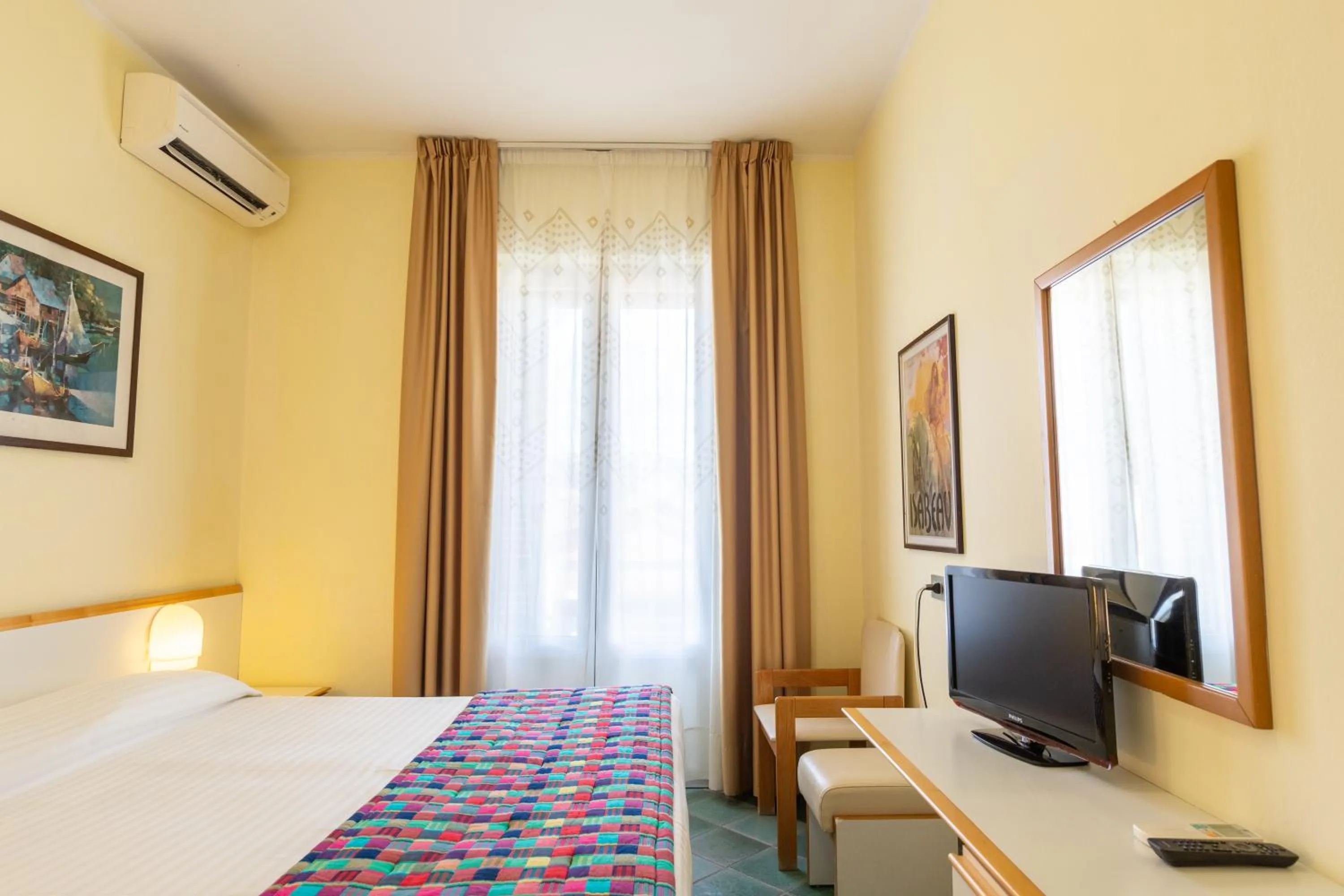 furniture, Bed in Cav Approdo