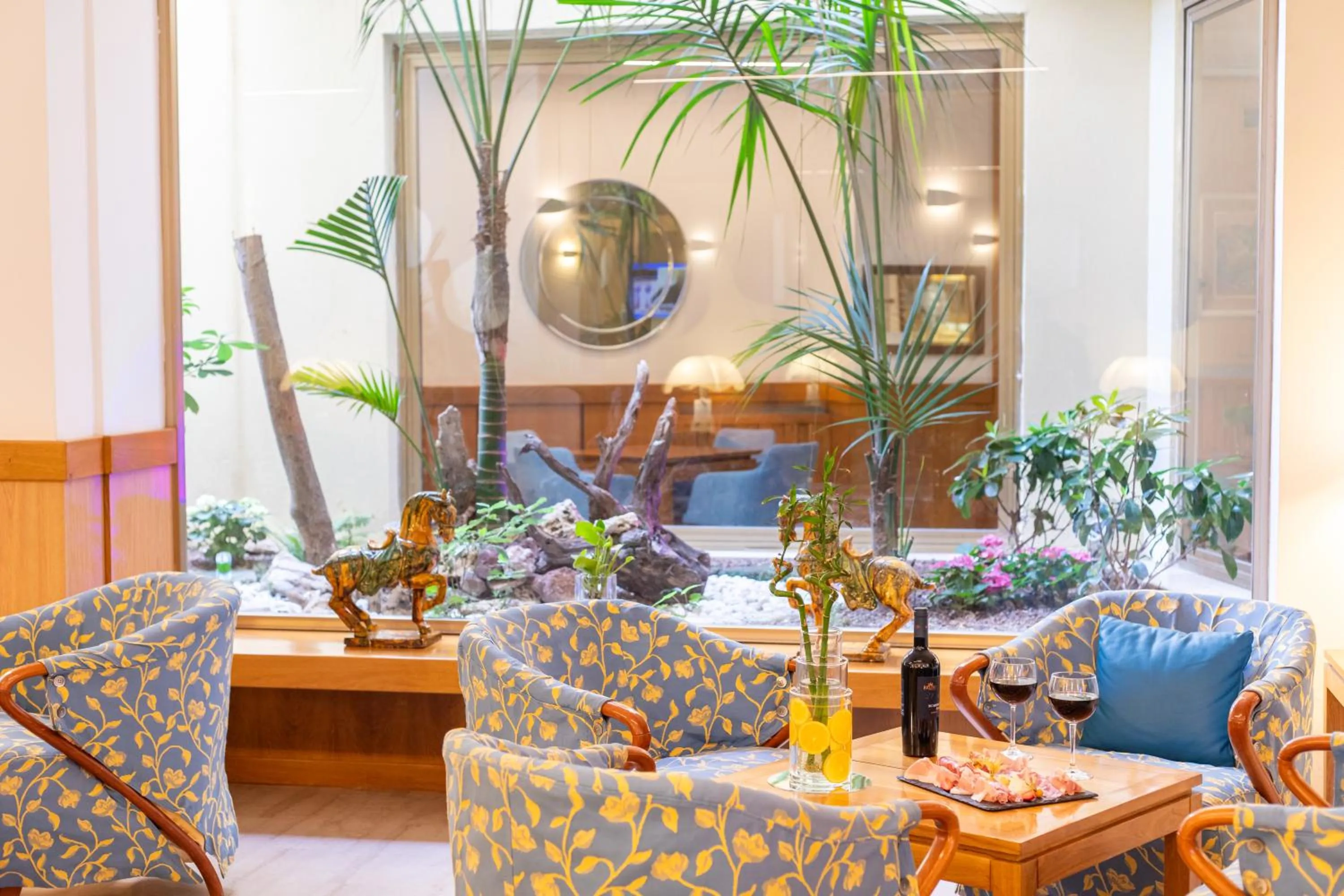 Communal lounge/ TV room in Cav Approdo