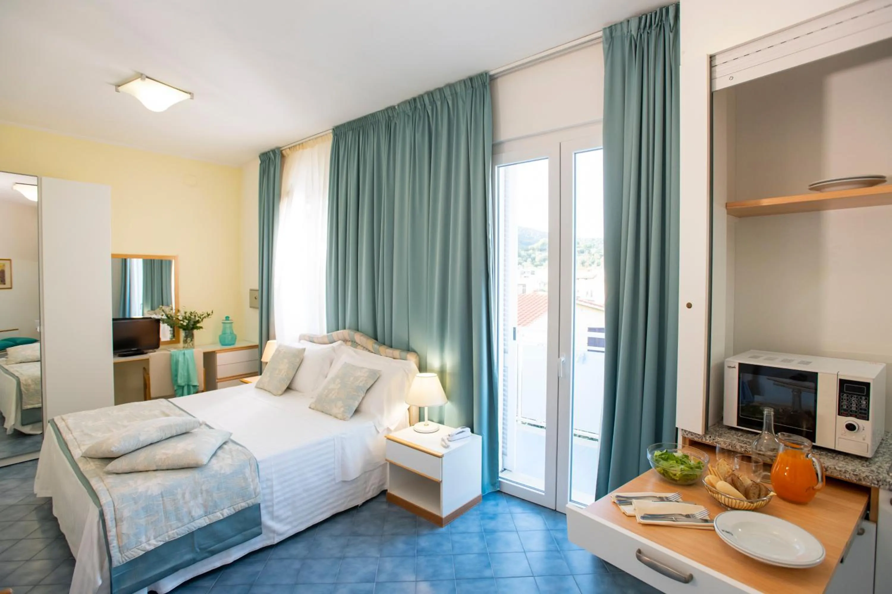 Bedroom, Bed in Cav Approdo