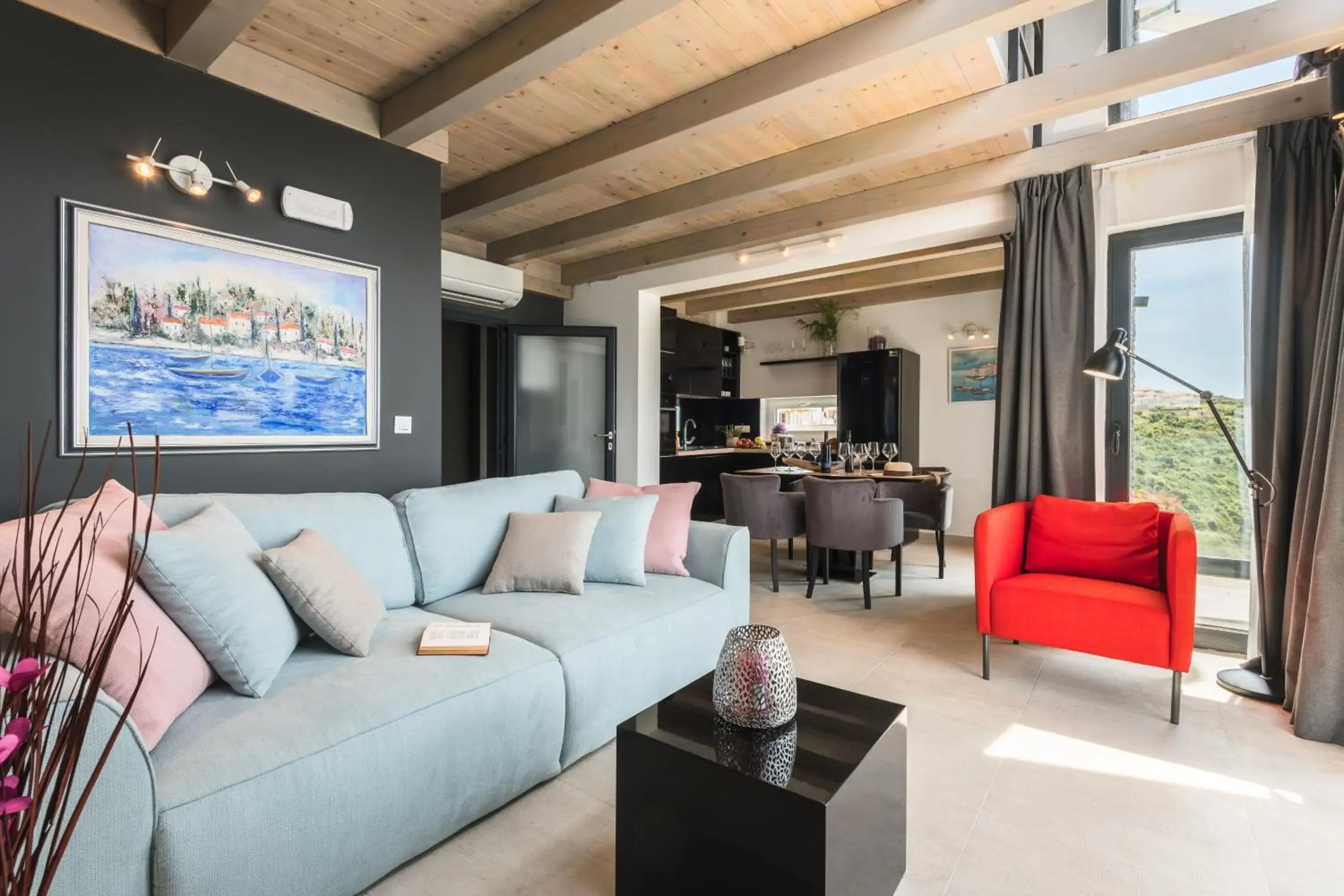 Duplex Apartment in Residence Delta Duplex Apartment in Residence Delta