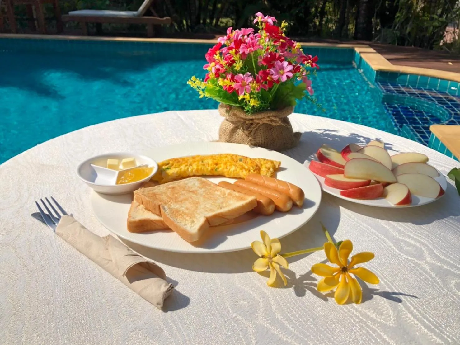 Breakfast in Ruen Ariya Resort