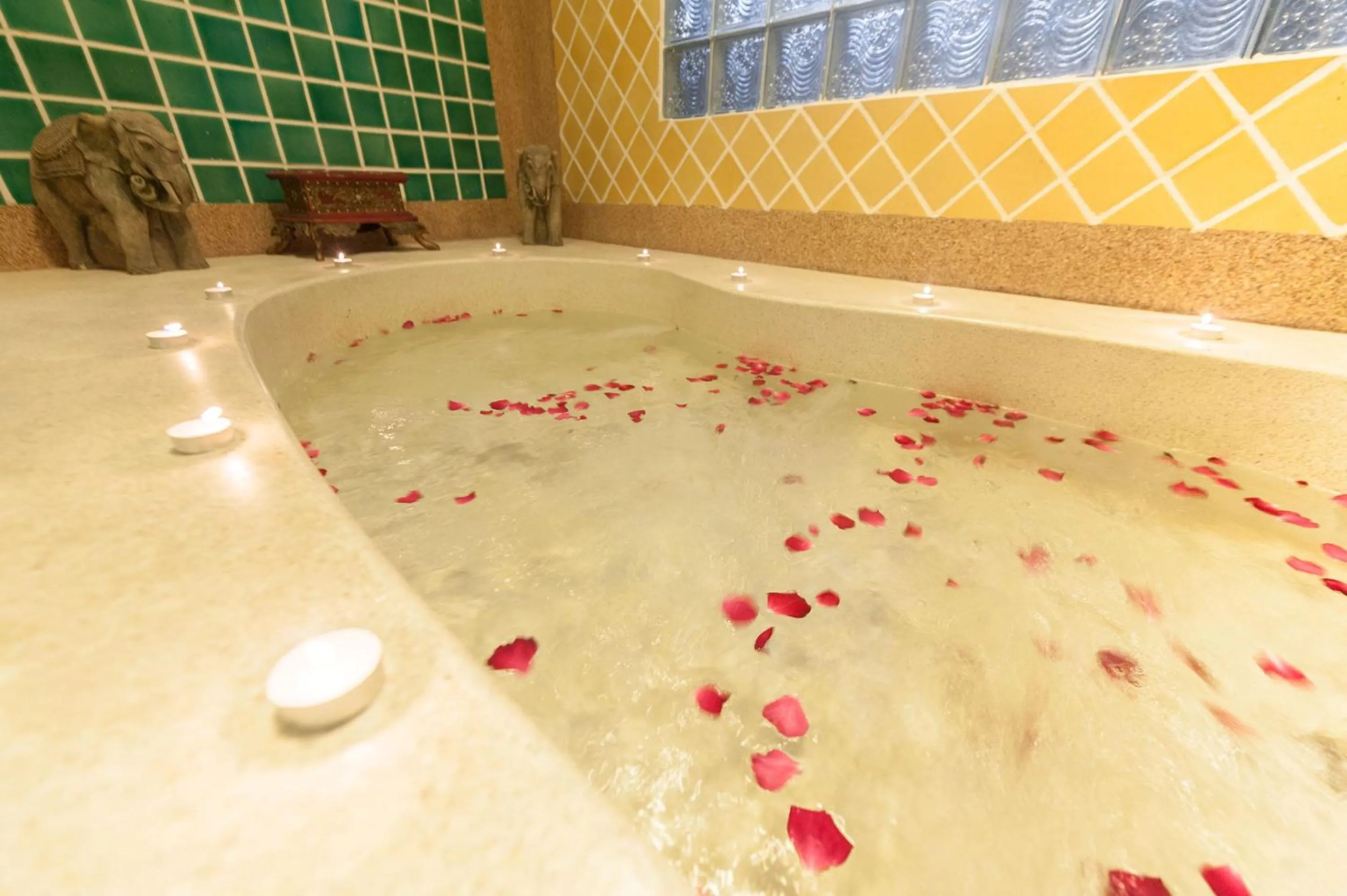 Bathroom in Ruen Ariya Resort