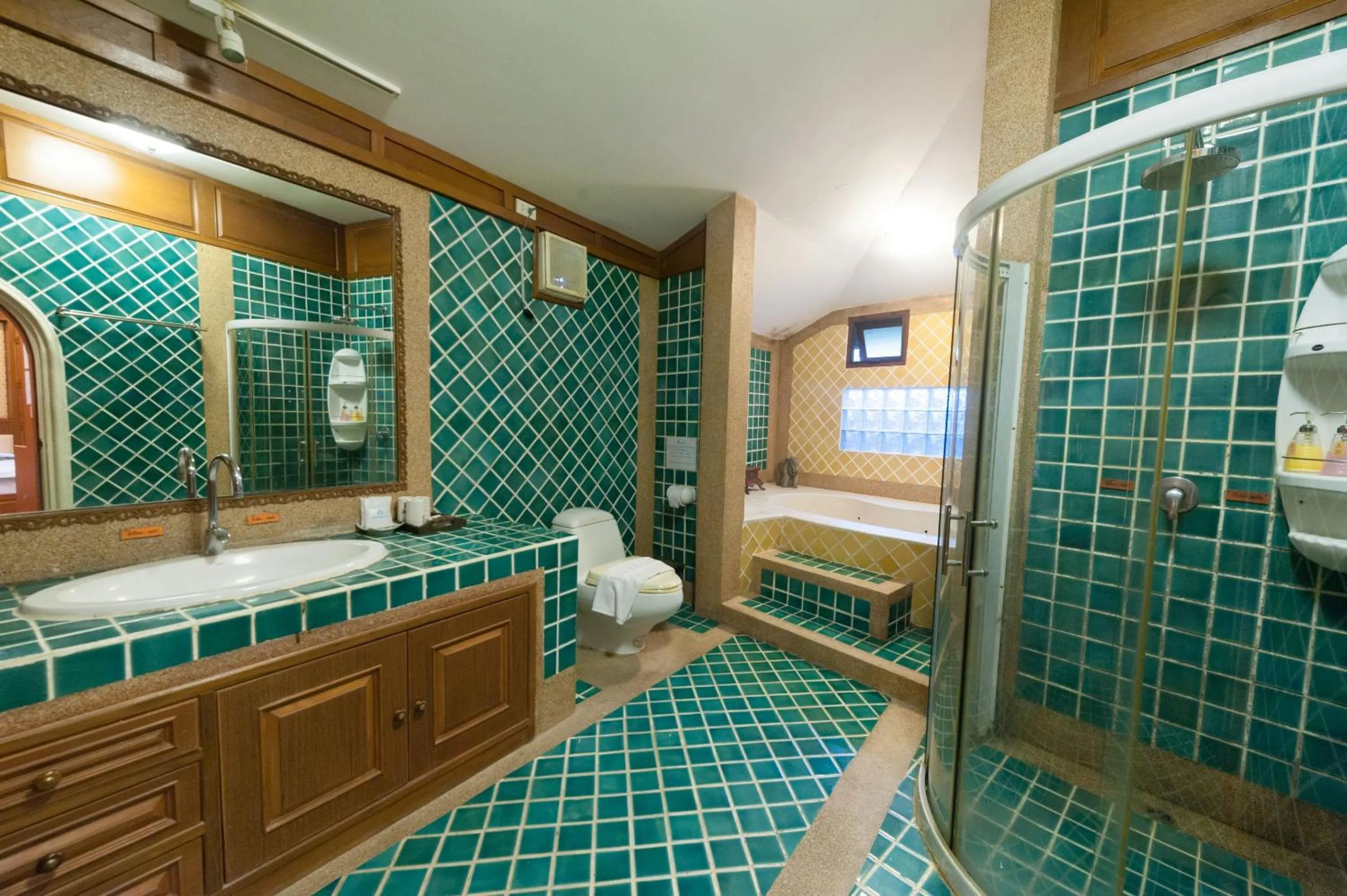 Bathroom in Ruen Ariya Resort