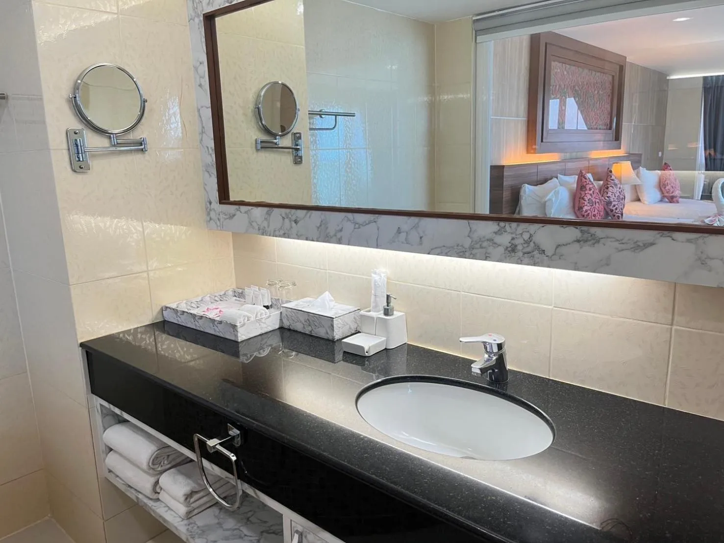 Bathroom in Saisawan Beach Luxury Hotel