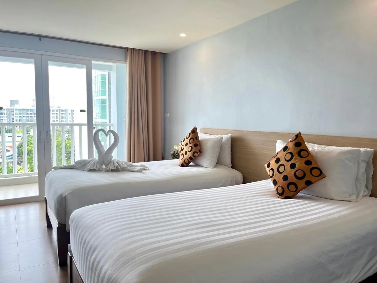 Bed in Saisawan Beach Luxury Hotel