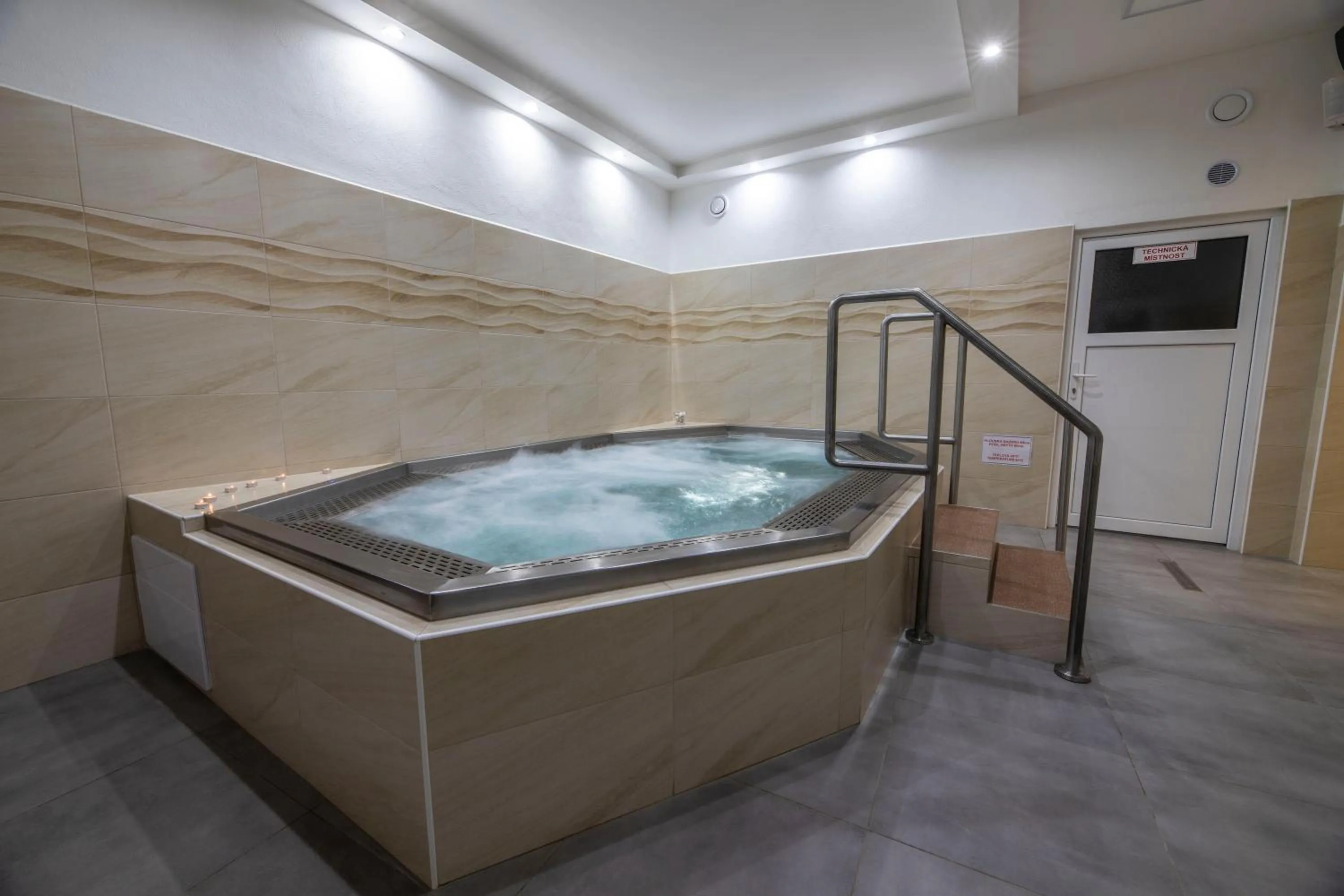 Hot Tub in Panská sýpka